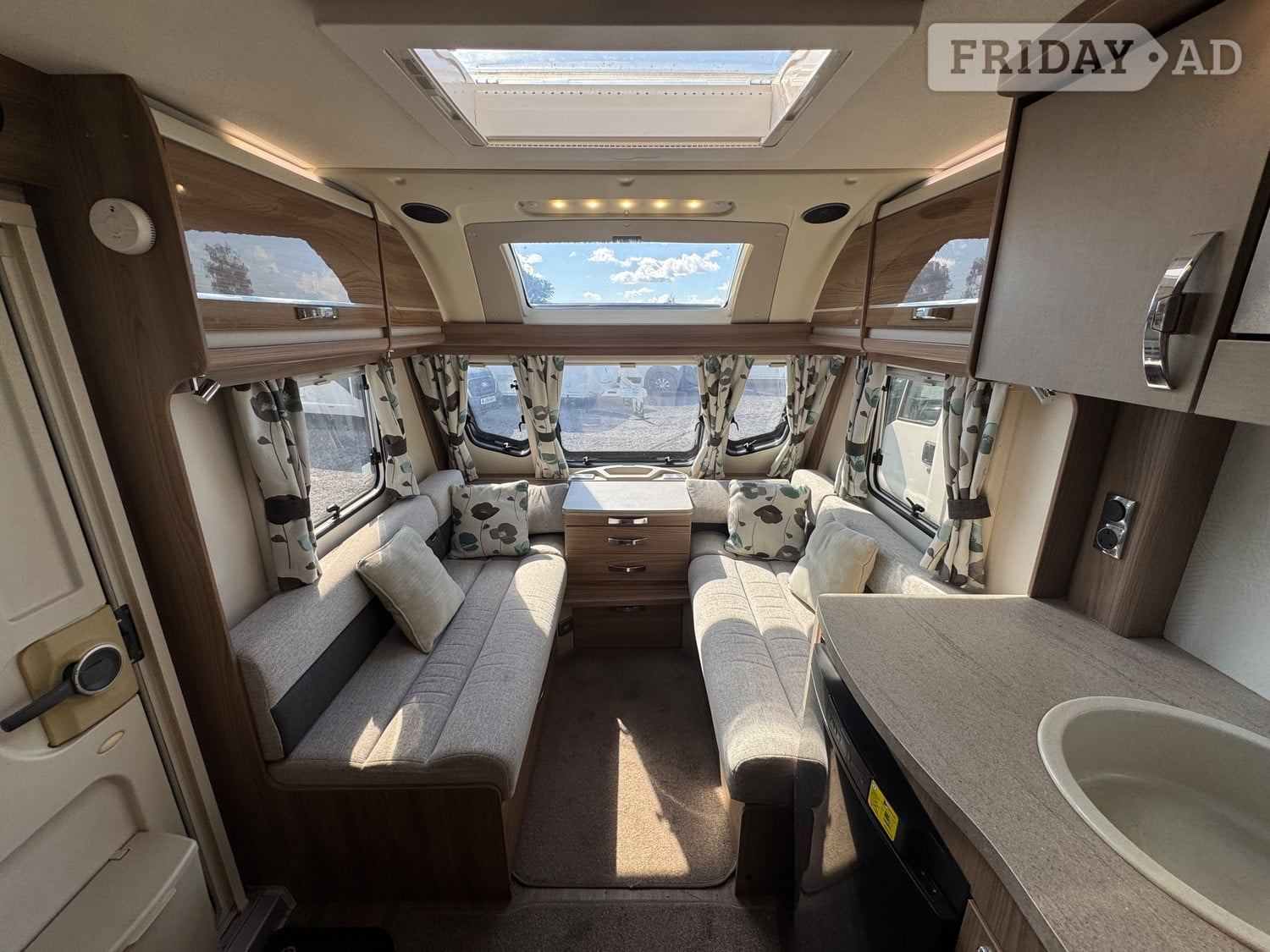 Swift Challenger 580 2016 - Motorhomes & Caravans in Thirsk