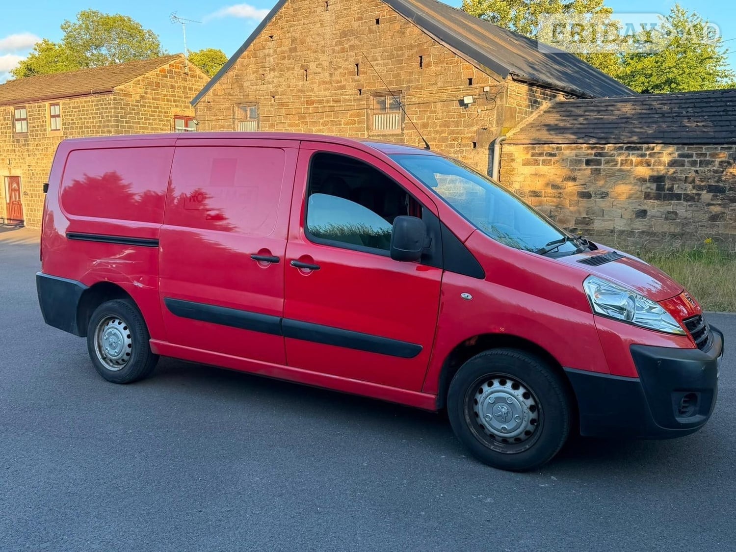 Peugeot Expert 2015 in Leeds
