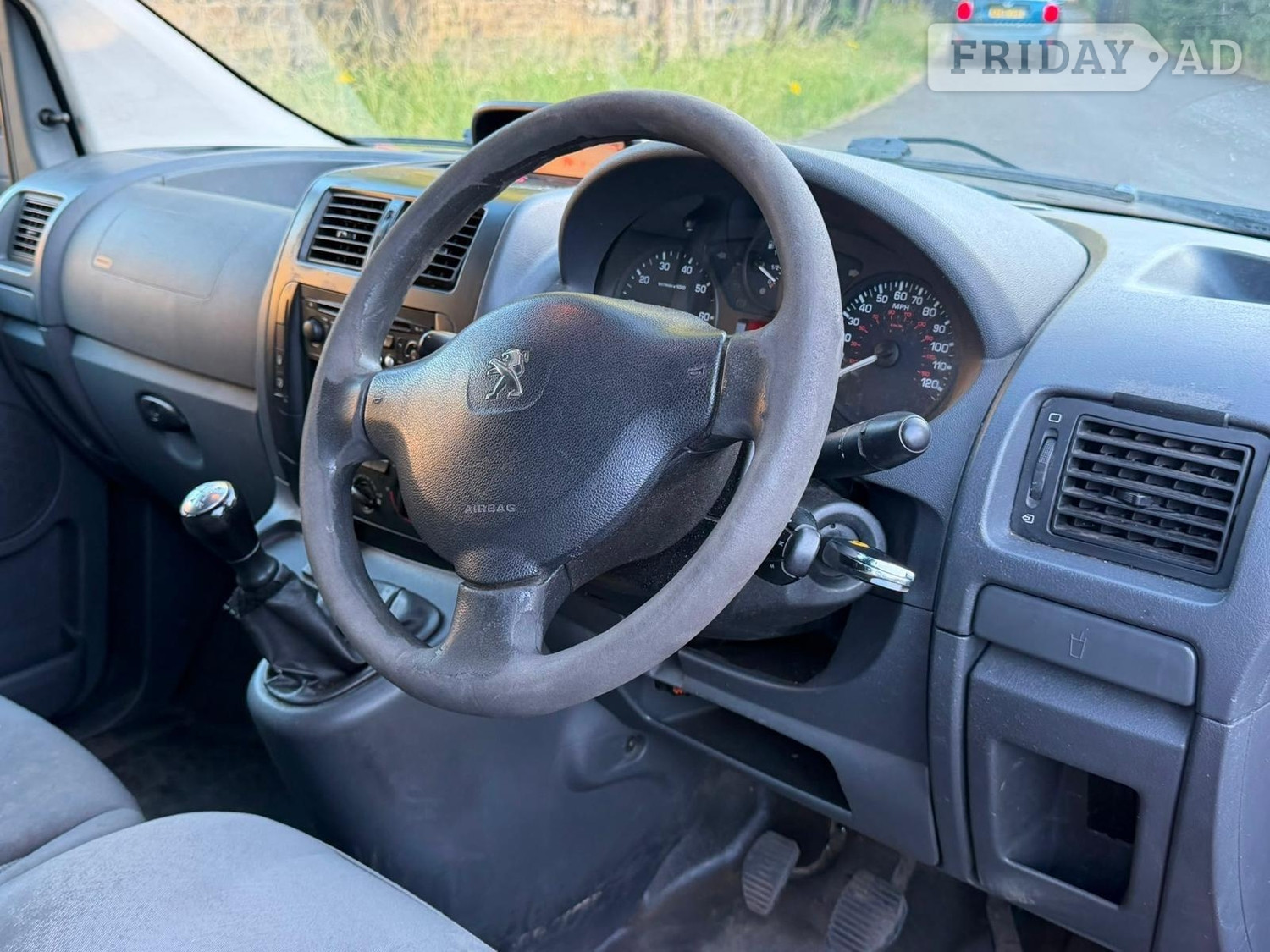 [ berth ]Peugeot Expert