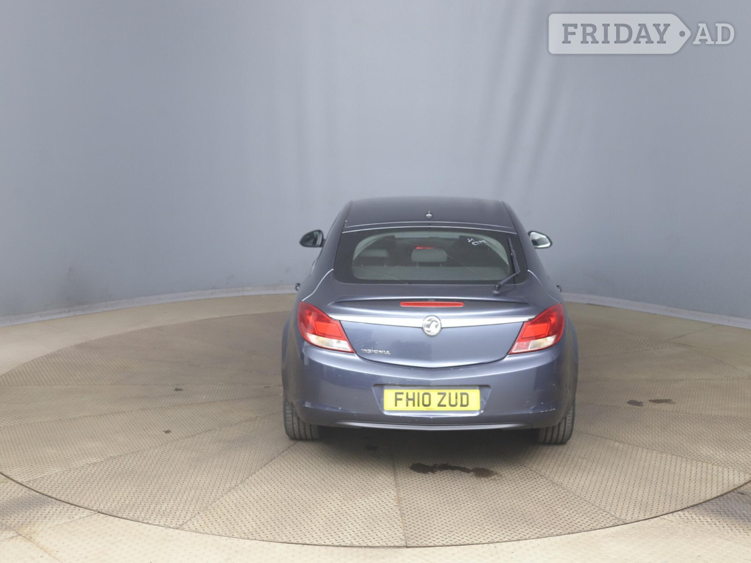 Vauxhall Insignia 2010 - Cars