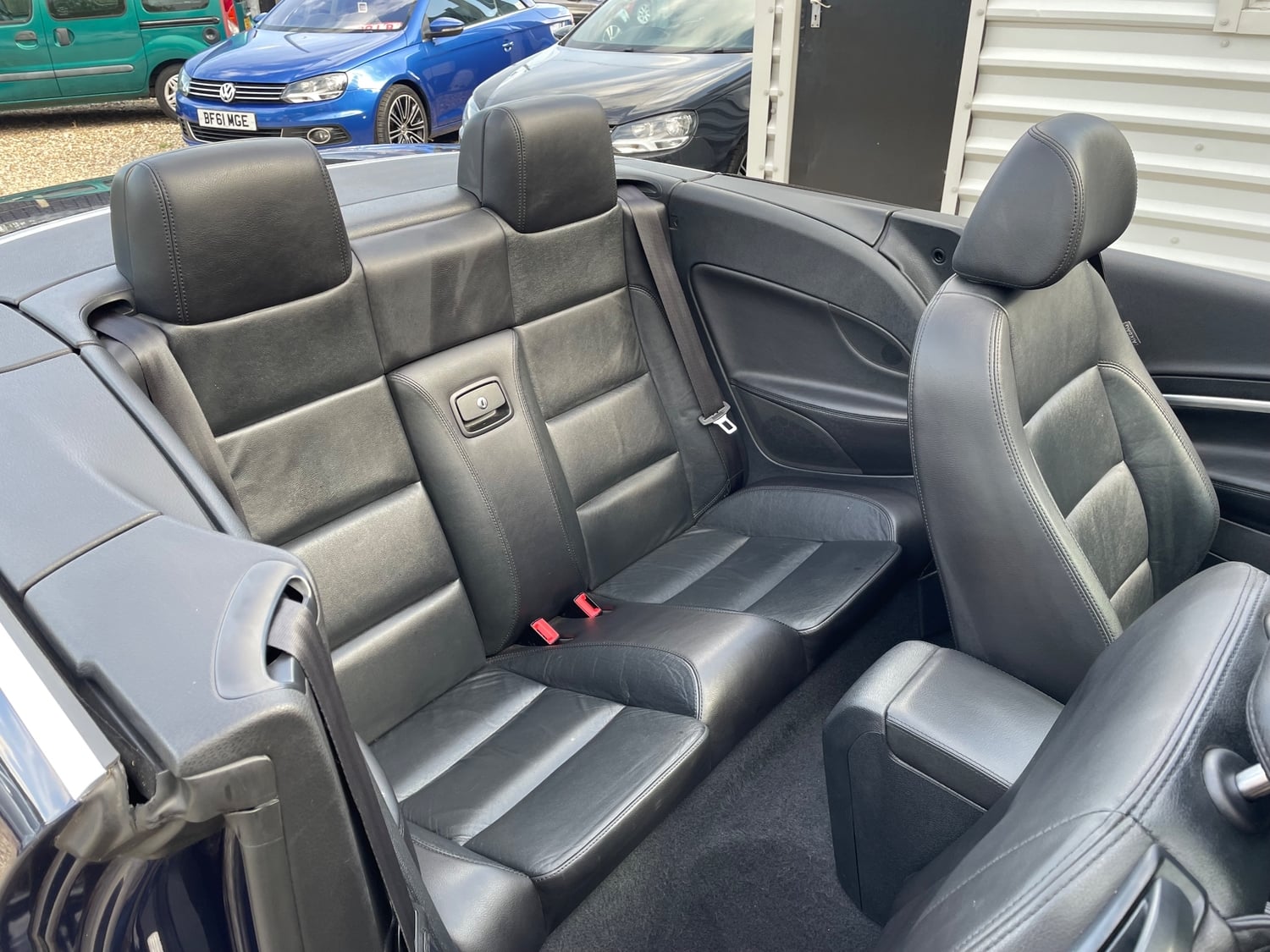 Volkswagen Eos 2010 - Cars
