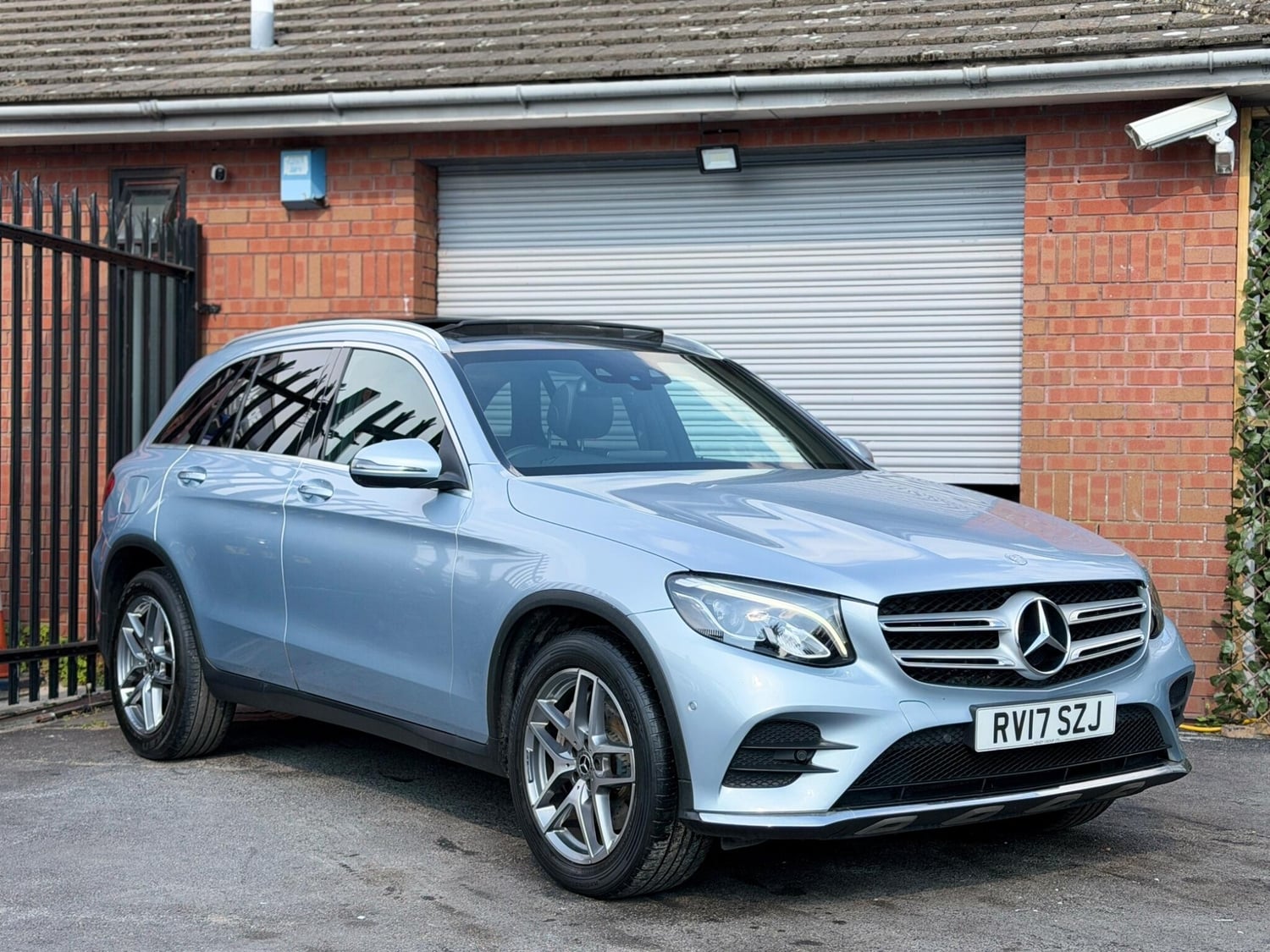 [ berth ]Mercedes-Benz GLC