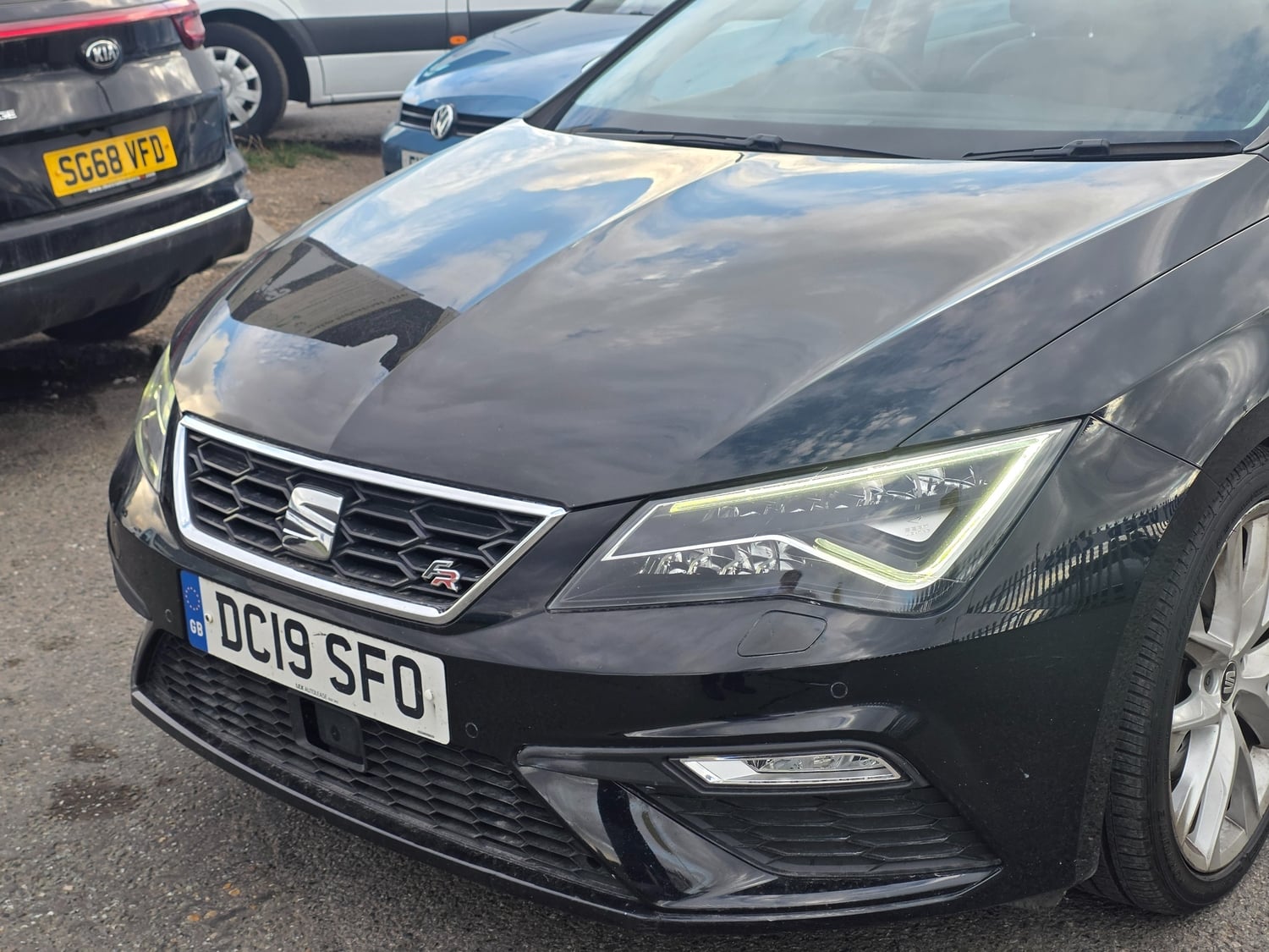 SEAT Leon 2019 - Cars