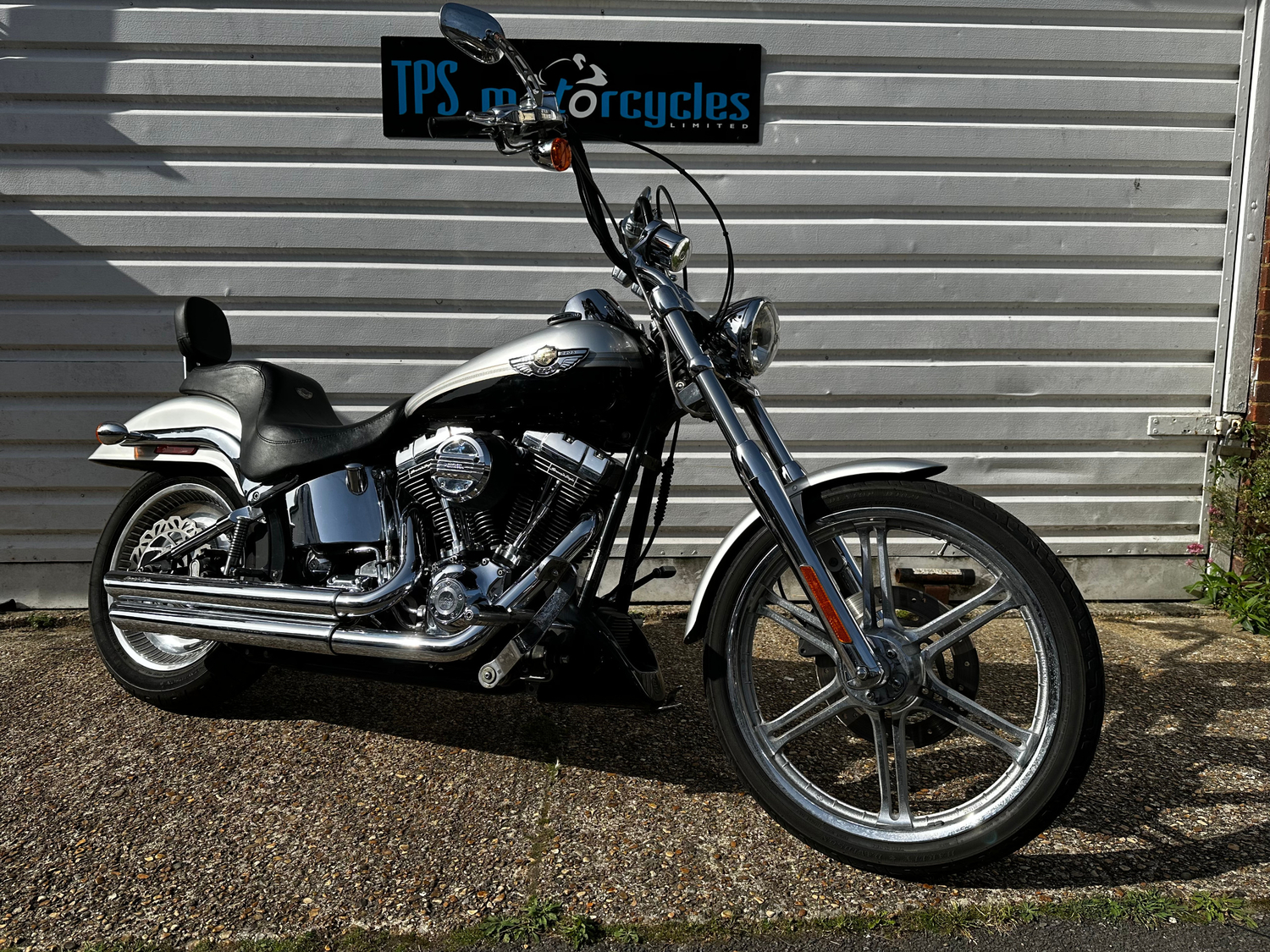 Harley-Davidson FXST Eastbourne