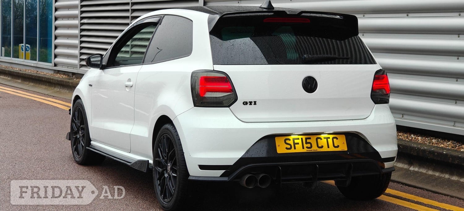 Volkswagen Polo 2015 - Cars in St. Albans