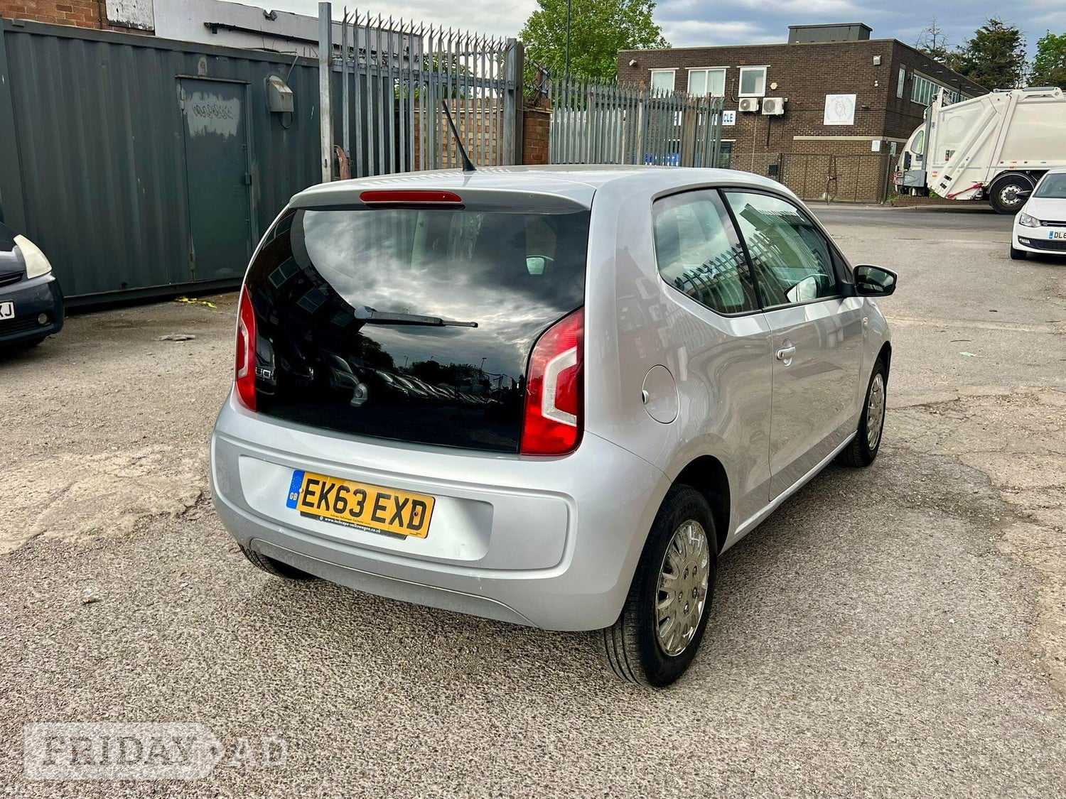 [ berth ]Volkswagen Up