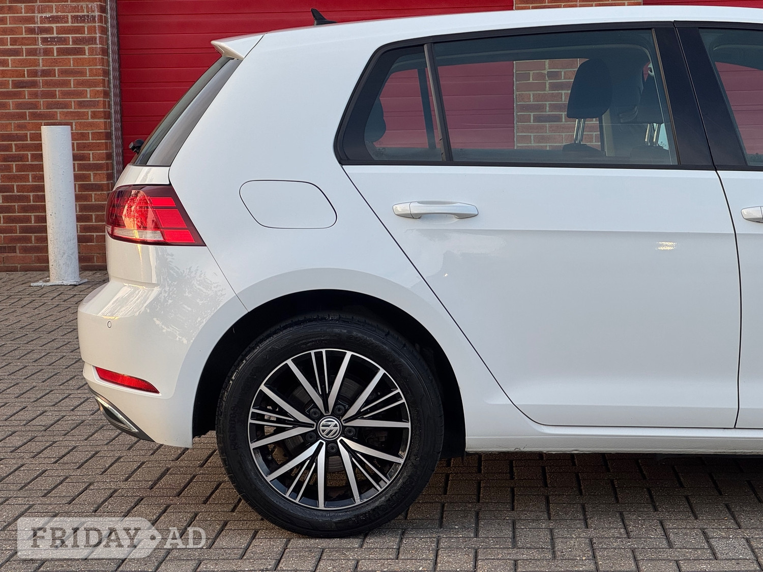 Volkswagen Golf 2018 - Cars