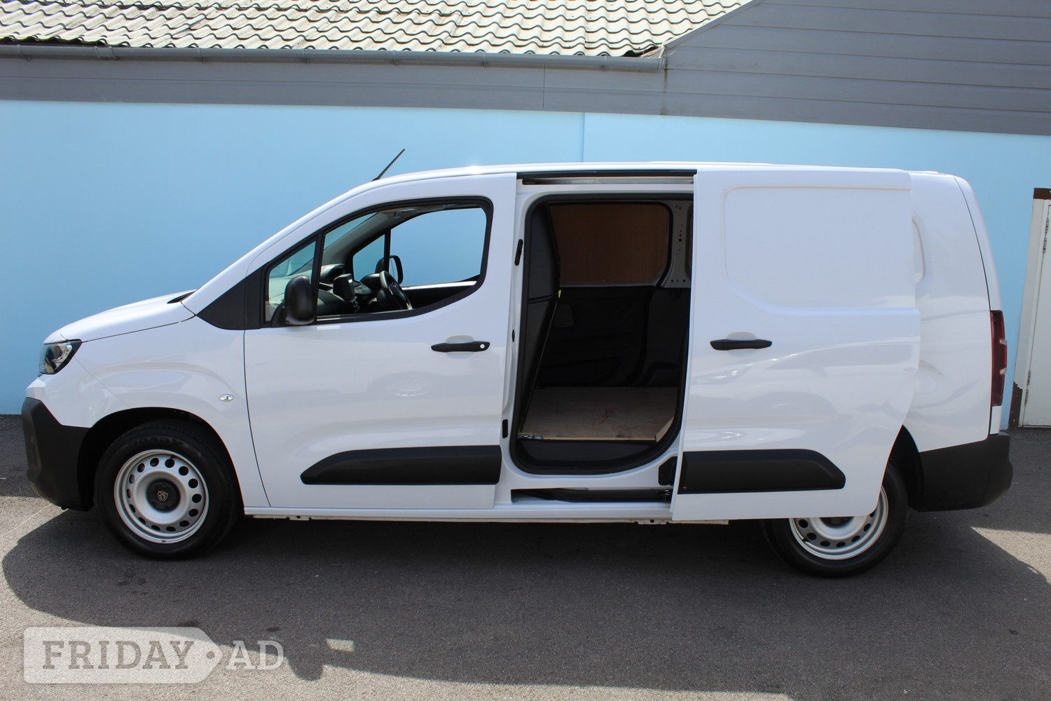 Peugeot Partner 2024 - Vans & Commercial Vehicles in Southampton