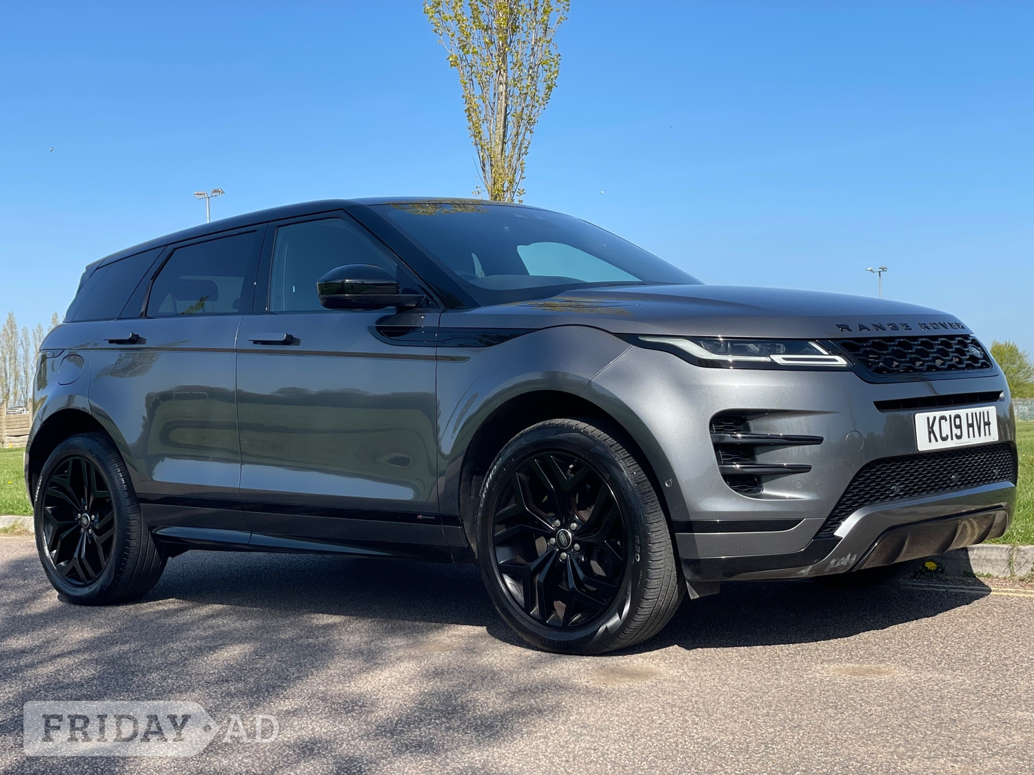 [ berth ]Land Rover Range Rover Evoque