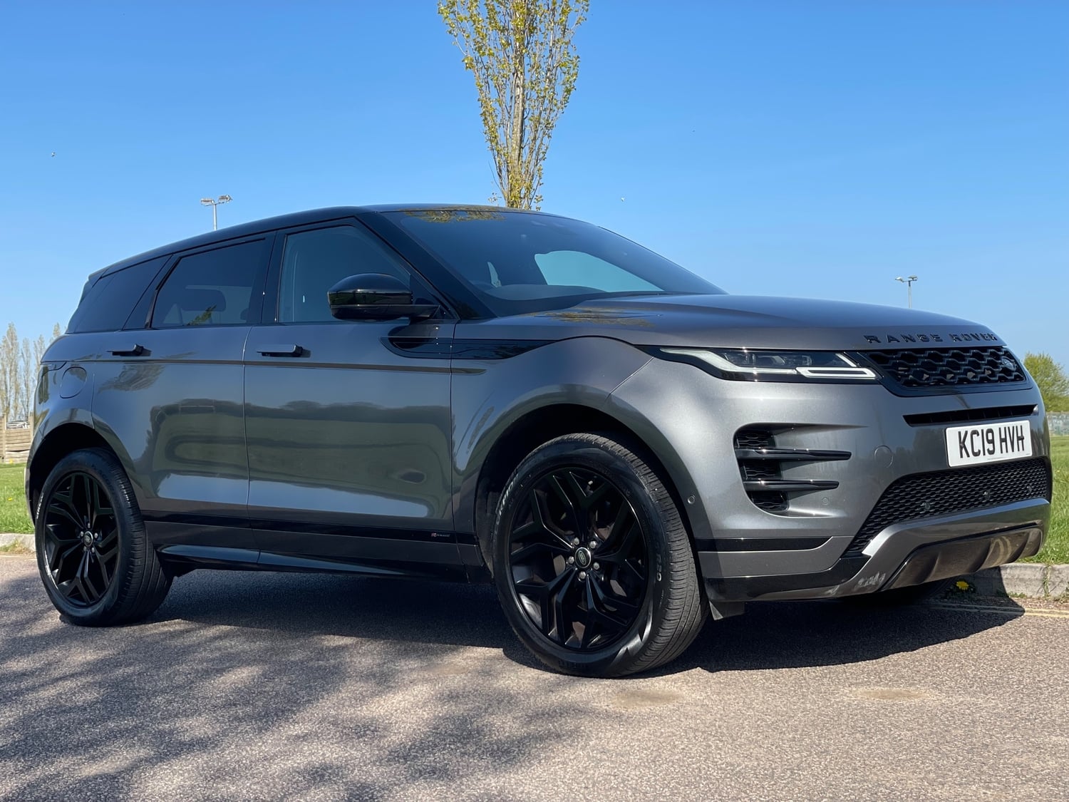 [ berth ]Land Rover Range Rover Evoque