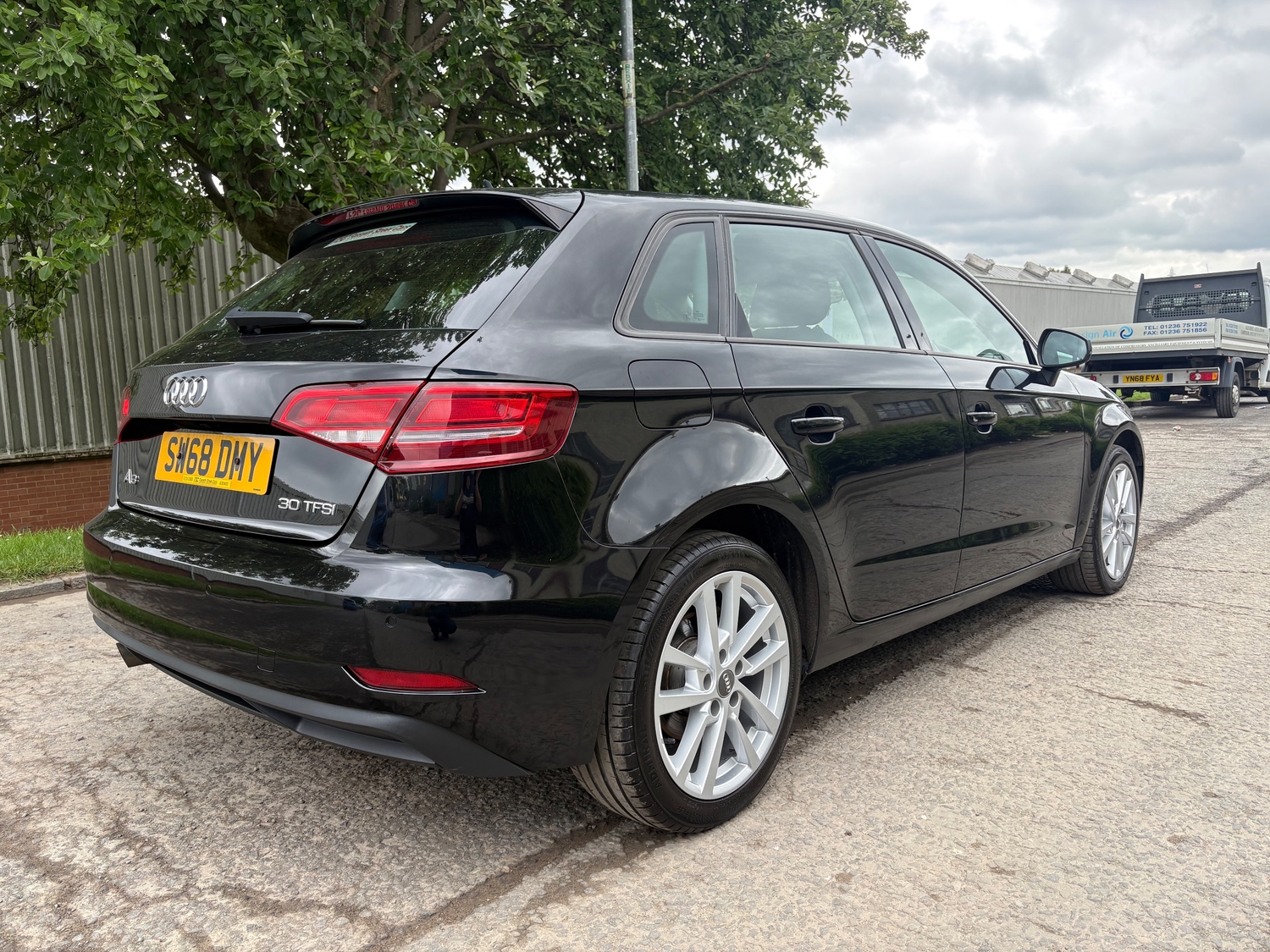 [ berth ]Audi A3