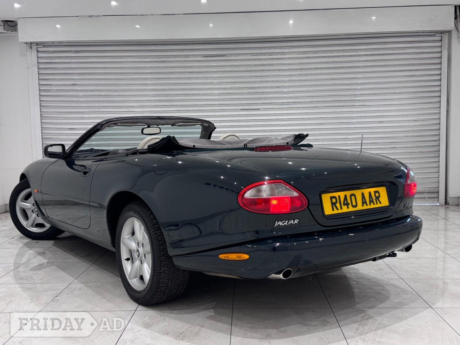 Jaguar XK8 1997 - Cars