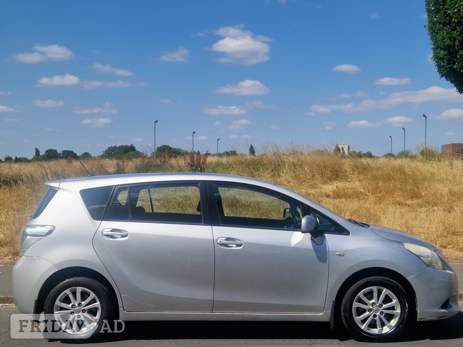 Toyota Verso 2010 - Cars