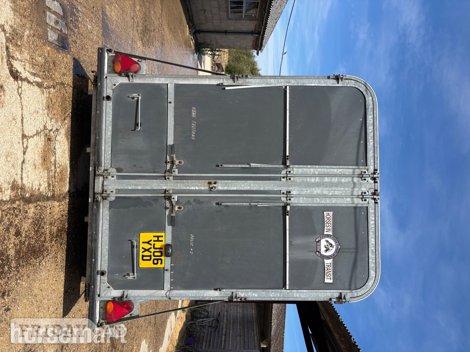 Fautras Obliq 2  Horse Trailer - Trailers & Horseboxes in Horsham