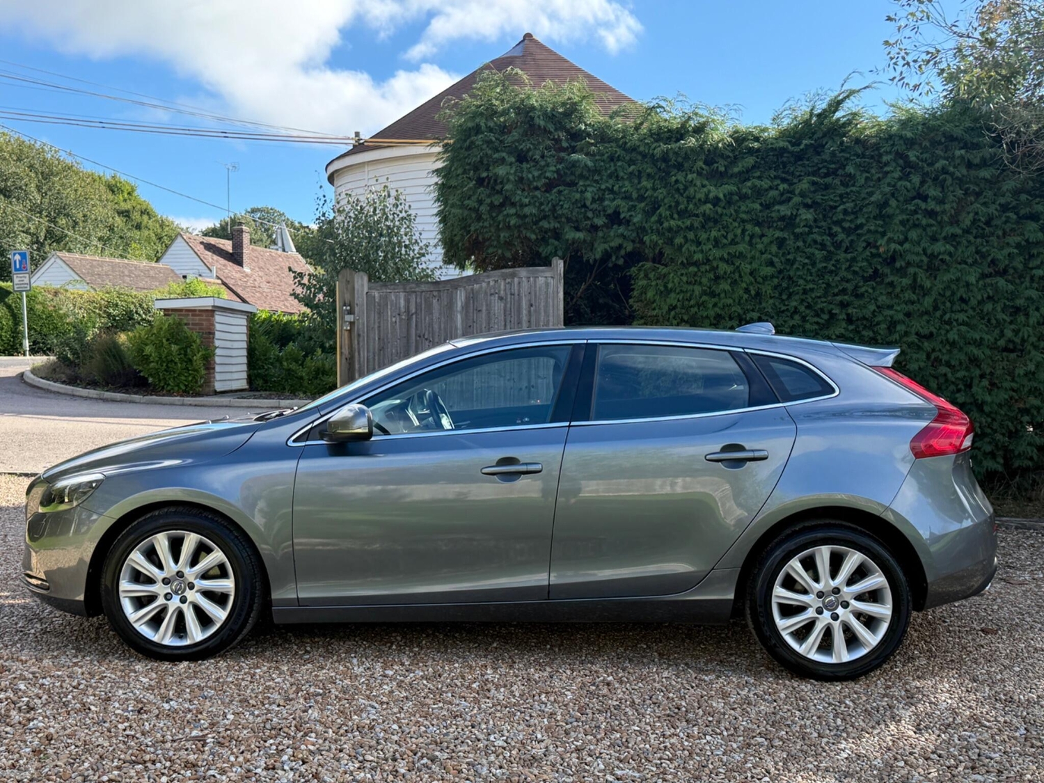 [ berth ]Volvo V40