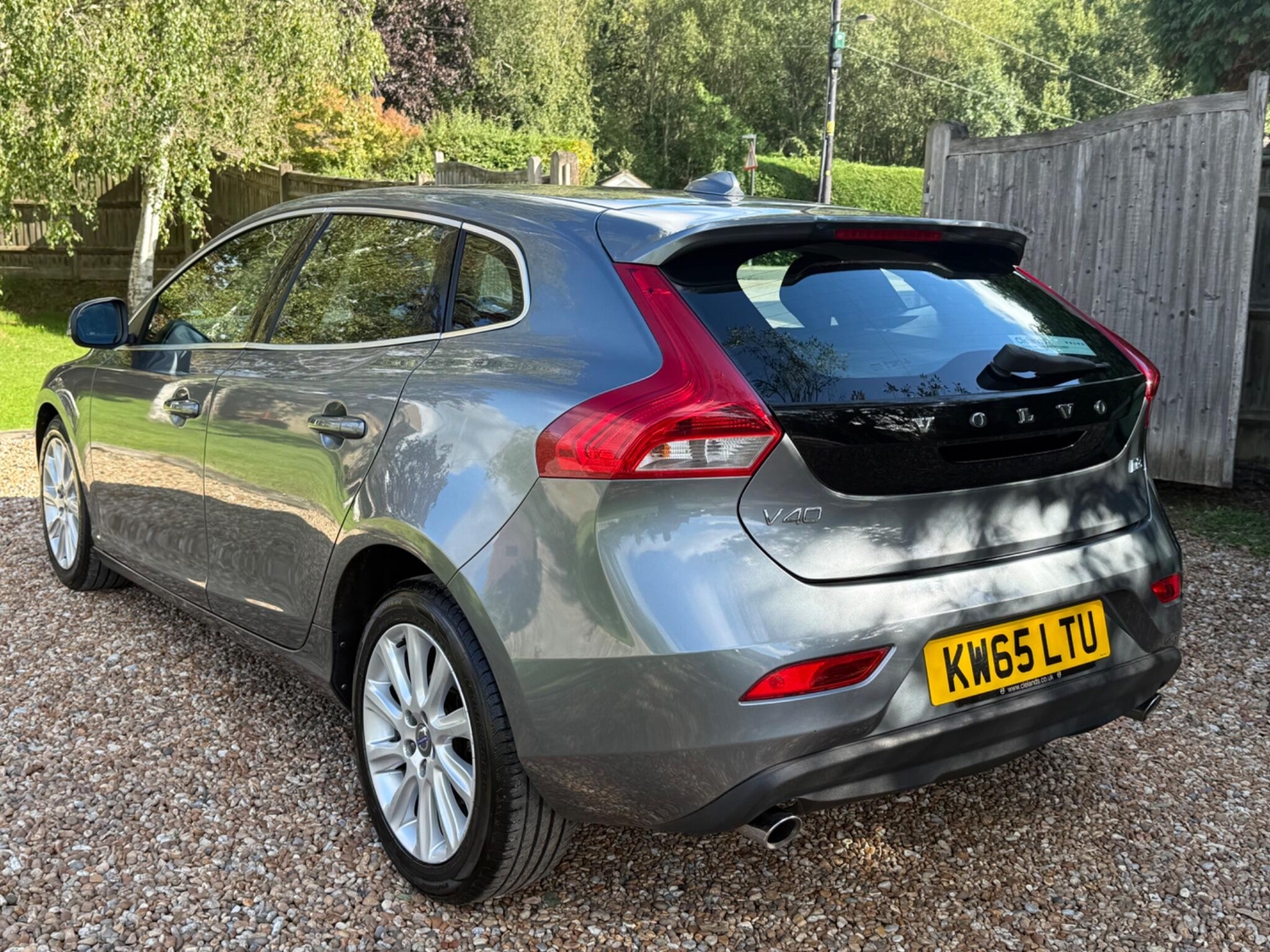 Volvo V40 2015 - Cars in Tunbridge Wells