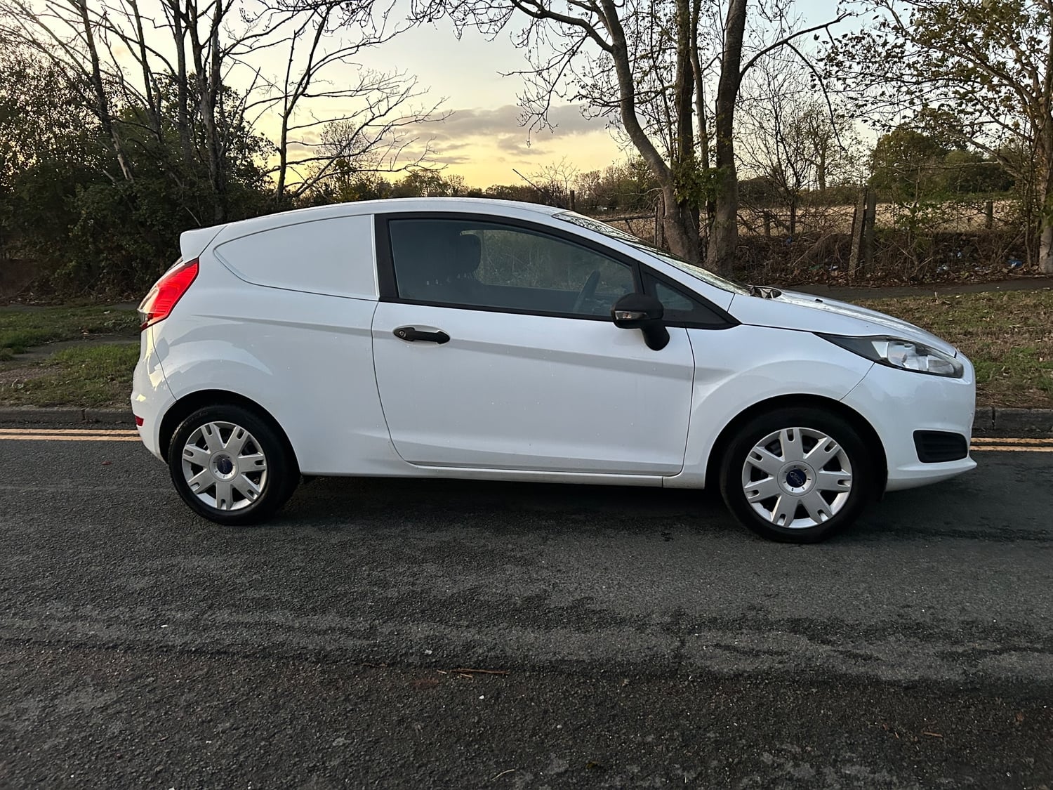 [ berth ]Ford Fiesta