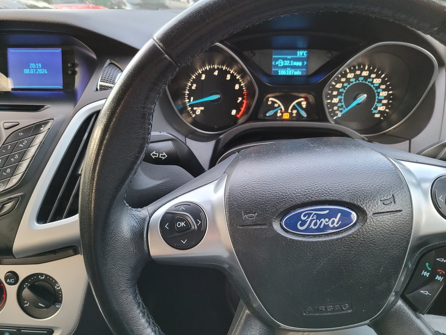 Ford Focus 2012 - Cars