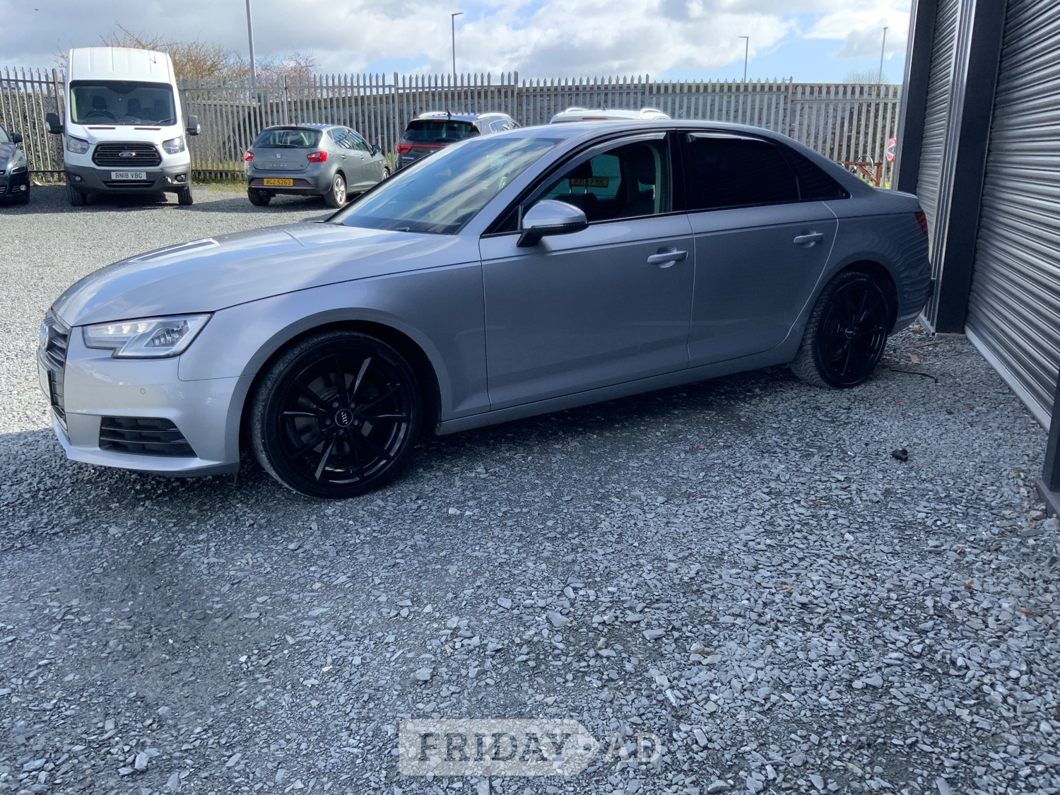 Audi A4 2017 - Cars
