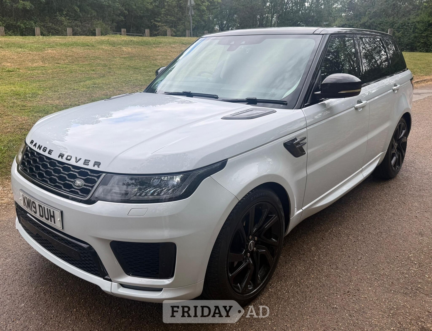 [ berth ]Land Rover Range Rover Sport