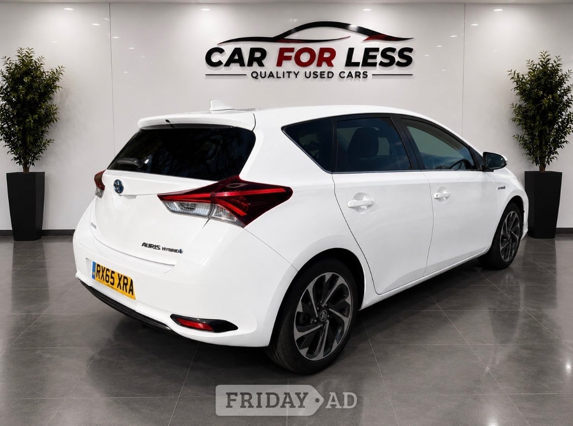 Toyota Auris 2015 - Cars in Hemel Hempstead