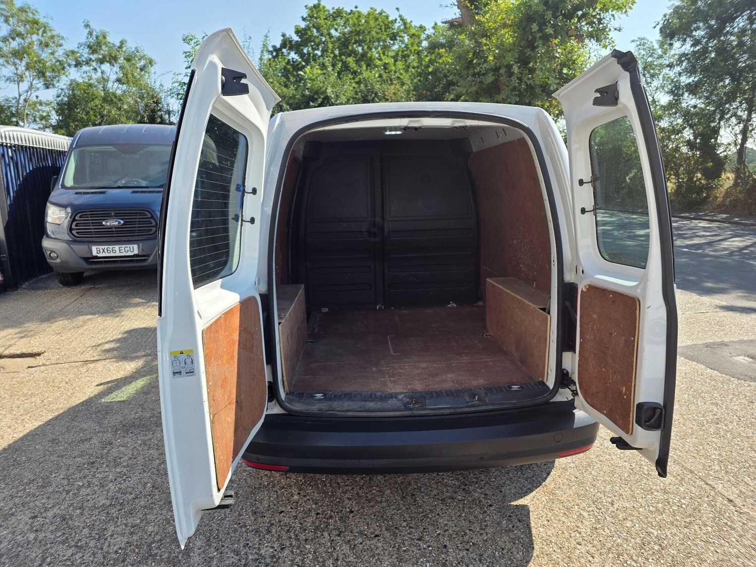 Volkswagen Caddy 2020 - Vans & Commercial Vehicles