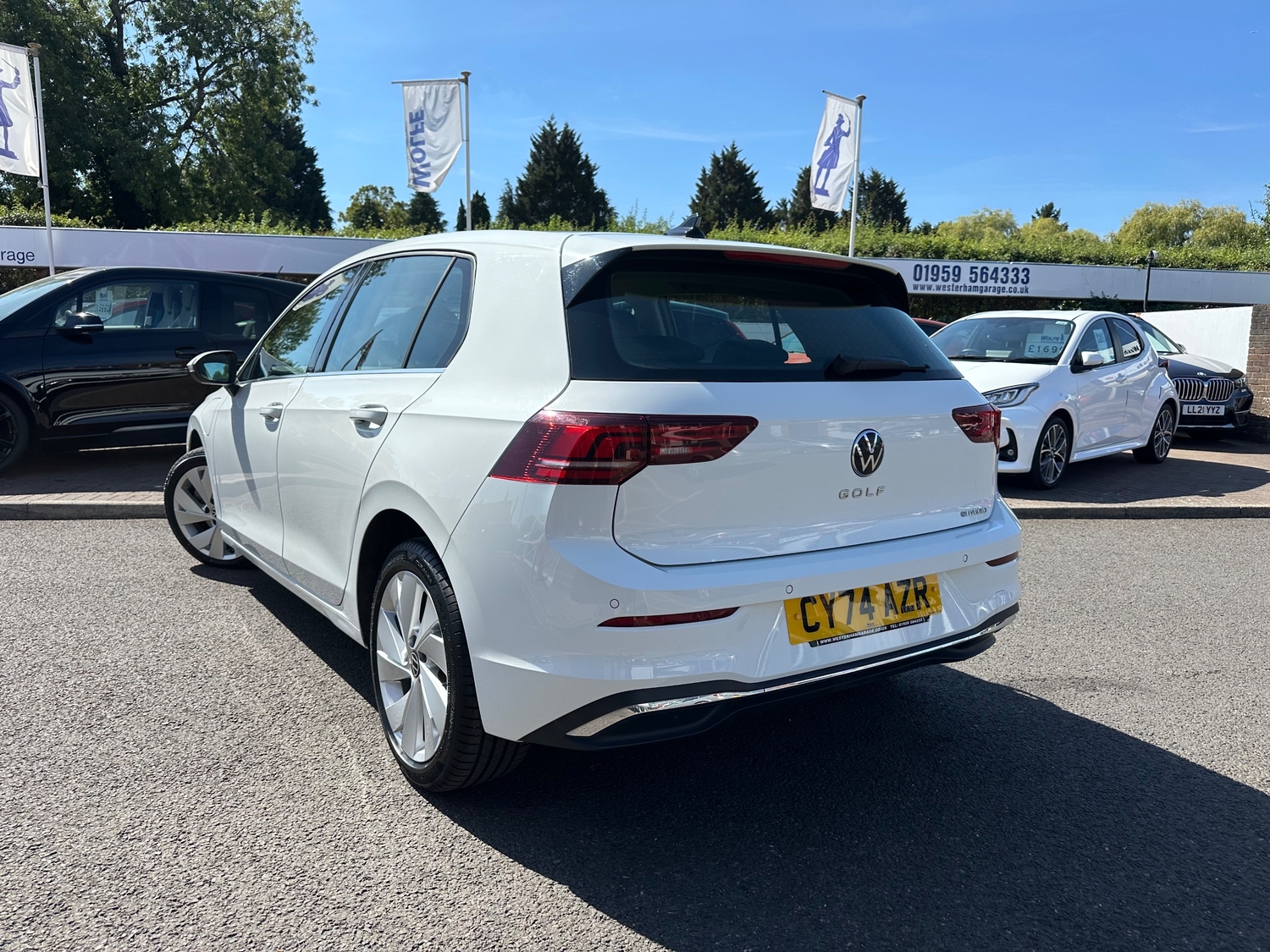 Volkswagen Golf 2024 - Cars