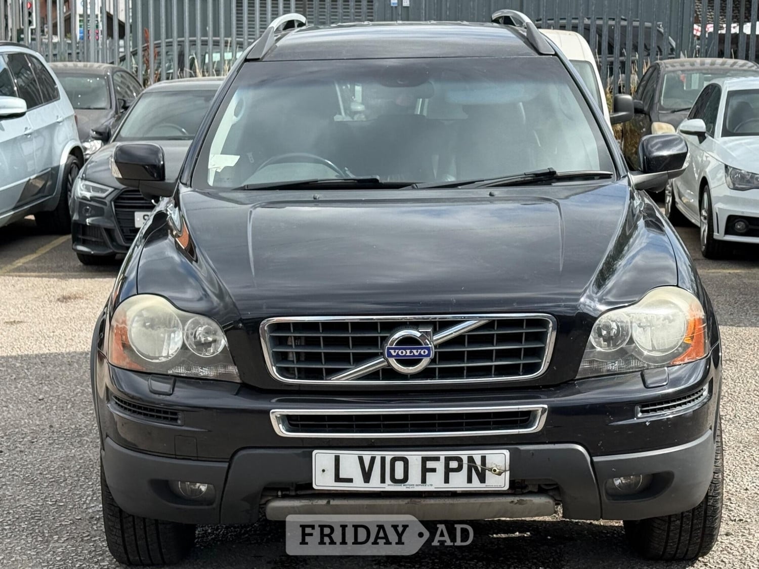 Volvo XC90 2010 - Cars