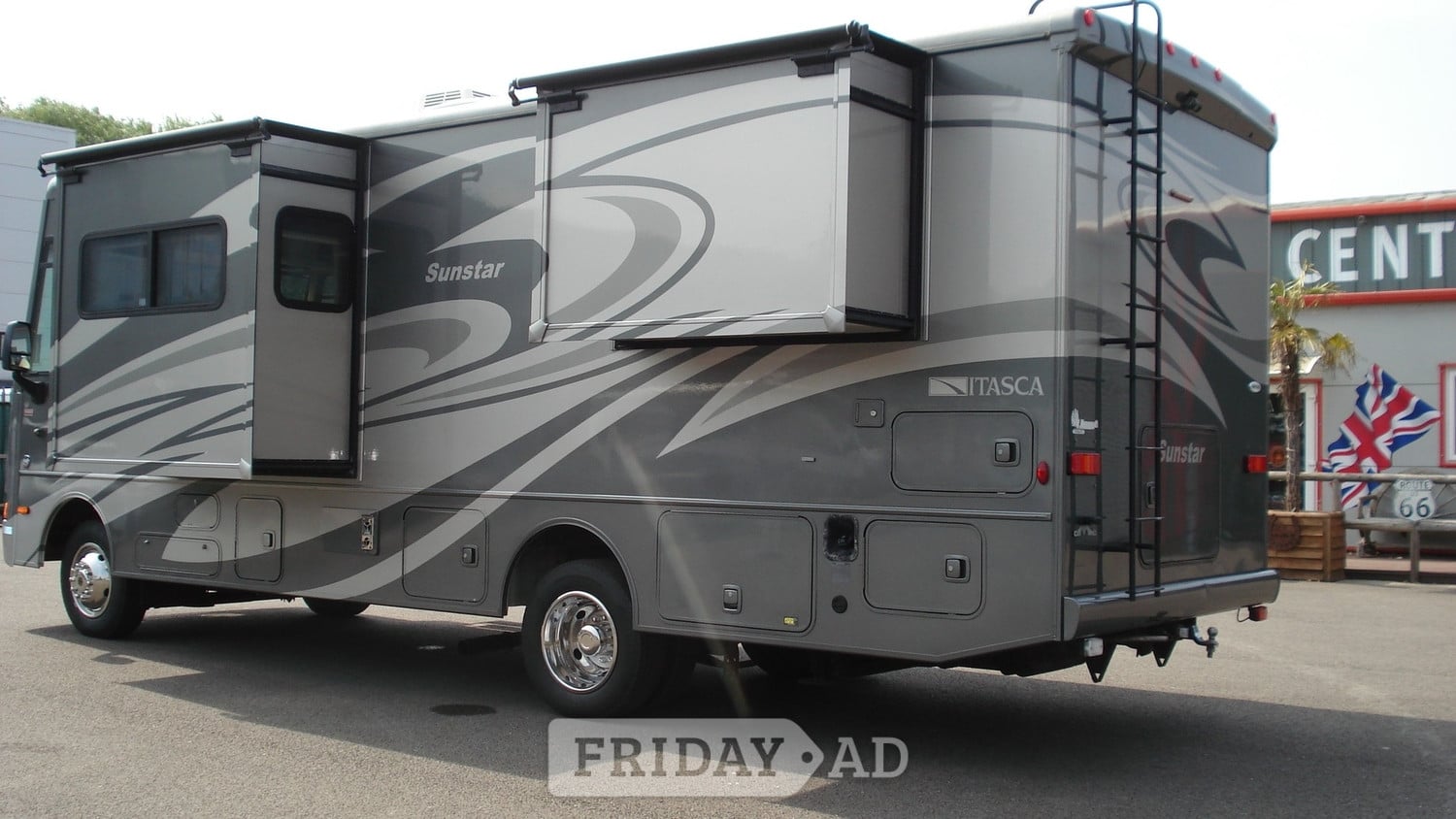 [ berth ]Winnebago Sunstar 27N