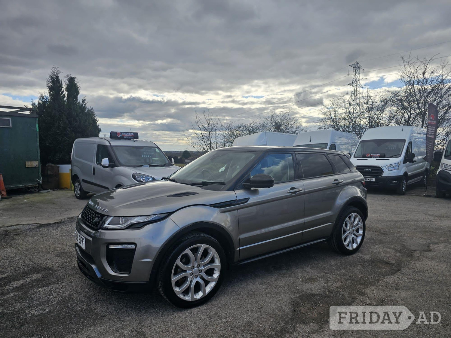 [ berth ]Land Rover Range Rover Evoque