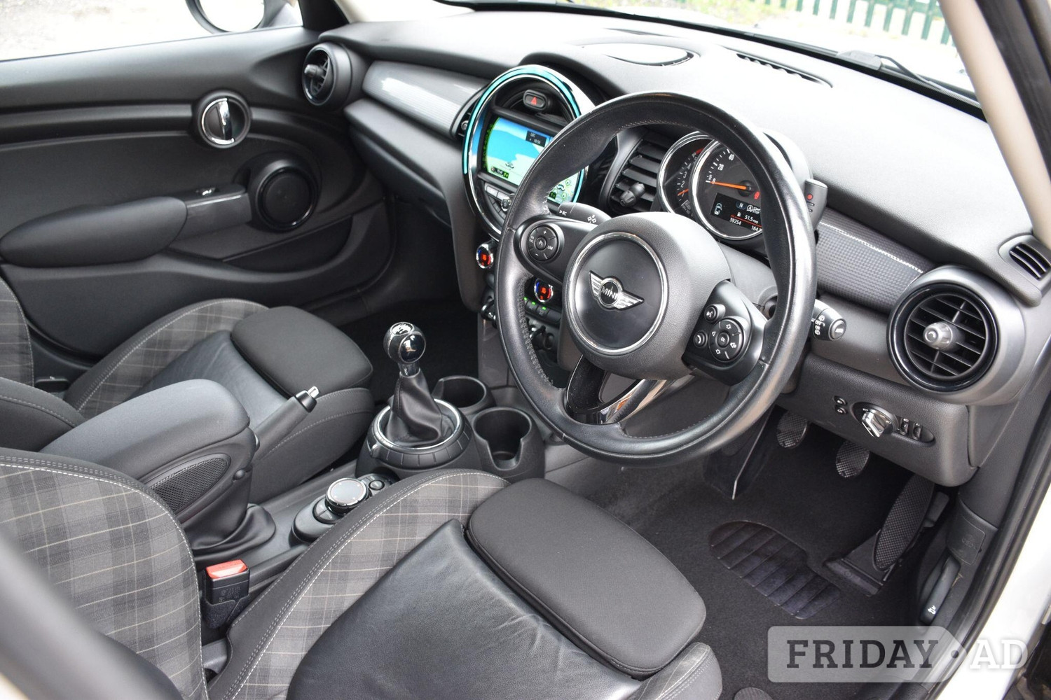Mini Hatch 2016 - Cars in Reading