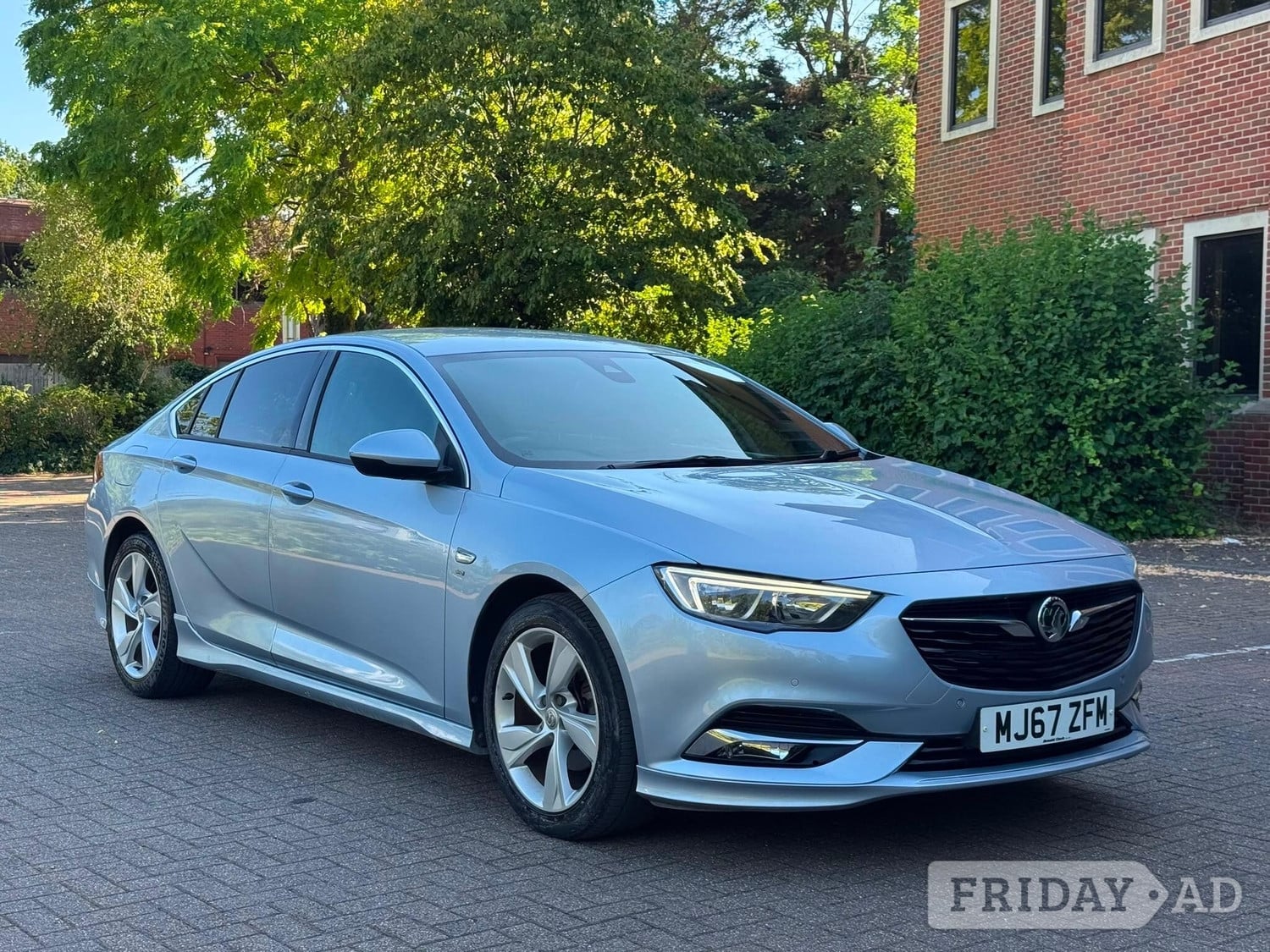 Vauxhall Insignia 2017 in Hillingdon