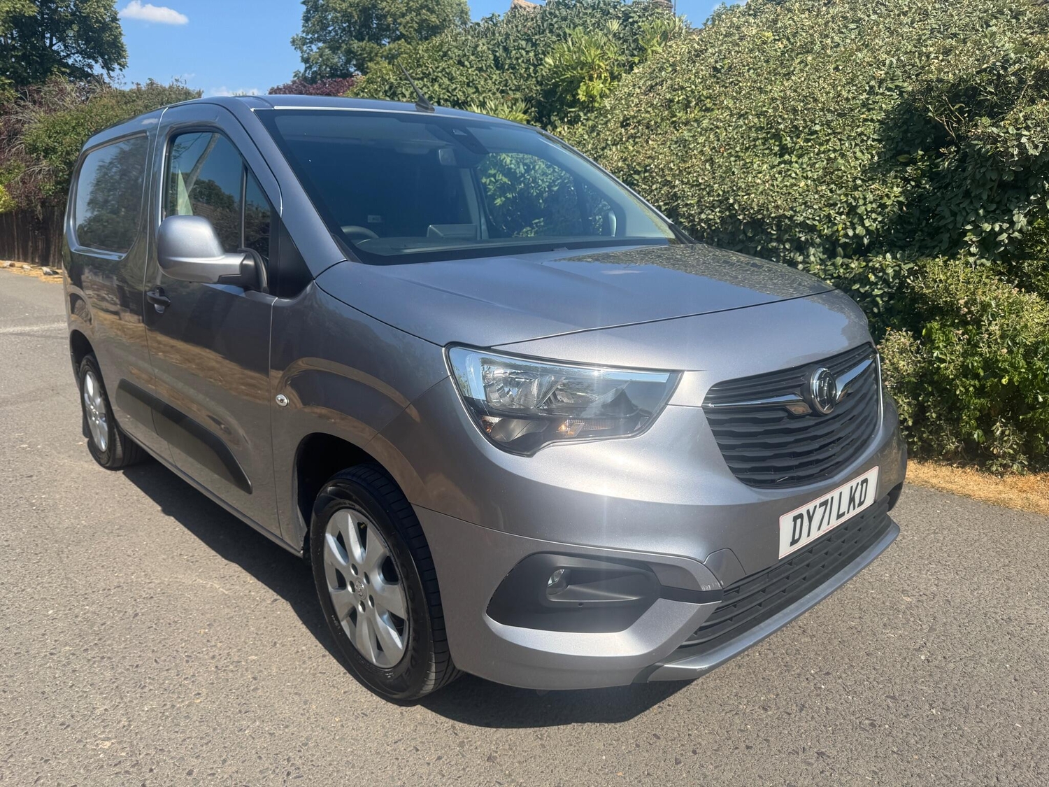 [ berth ]Vauxhall Combo
