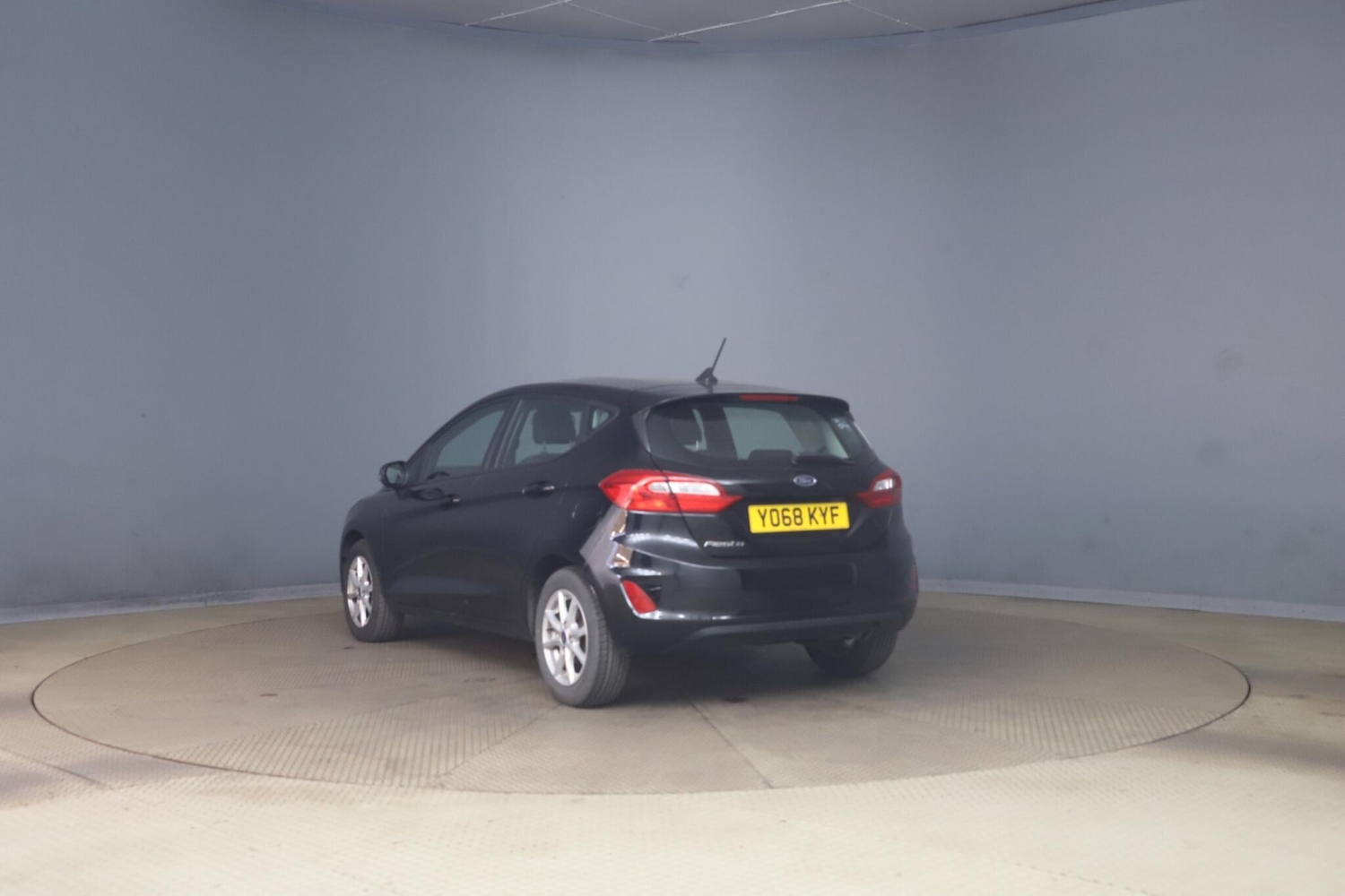[ berth ]Ford Fiesta