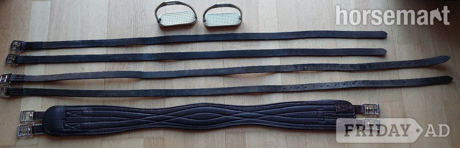 4.75" Traditional Stirrup Irons with Rubber Treads