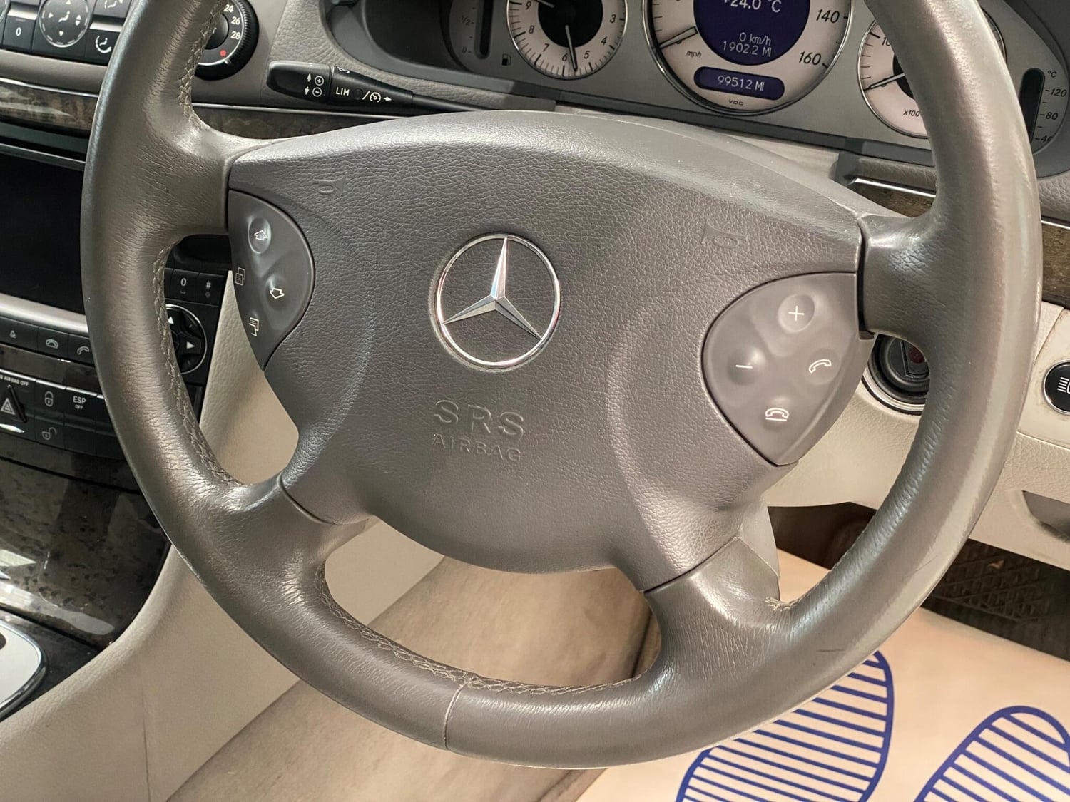 Mercedes-Benz E Class 2004 - Cars