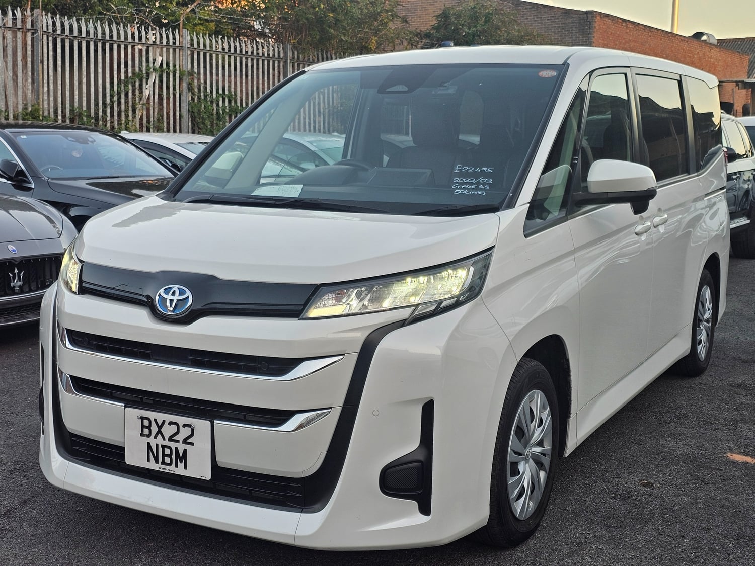 Toyota Noah Coventry