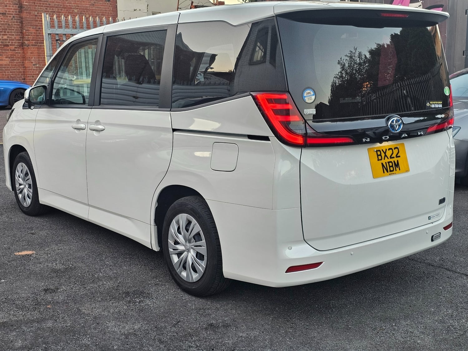 Toyota Noah 2022 - Cars in Coventry