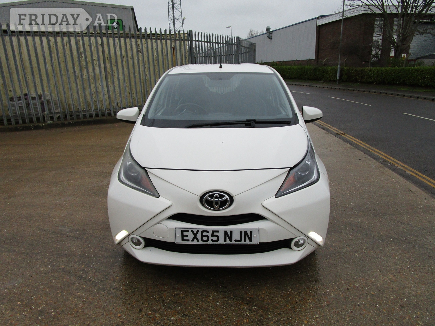 Toyota Aygo 2015 - Cars