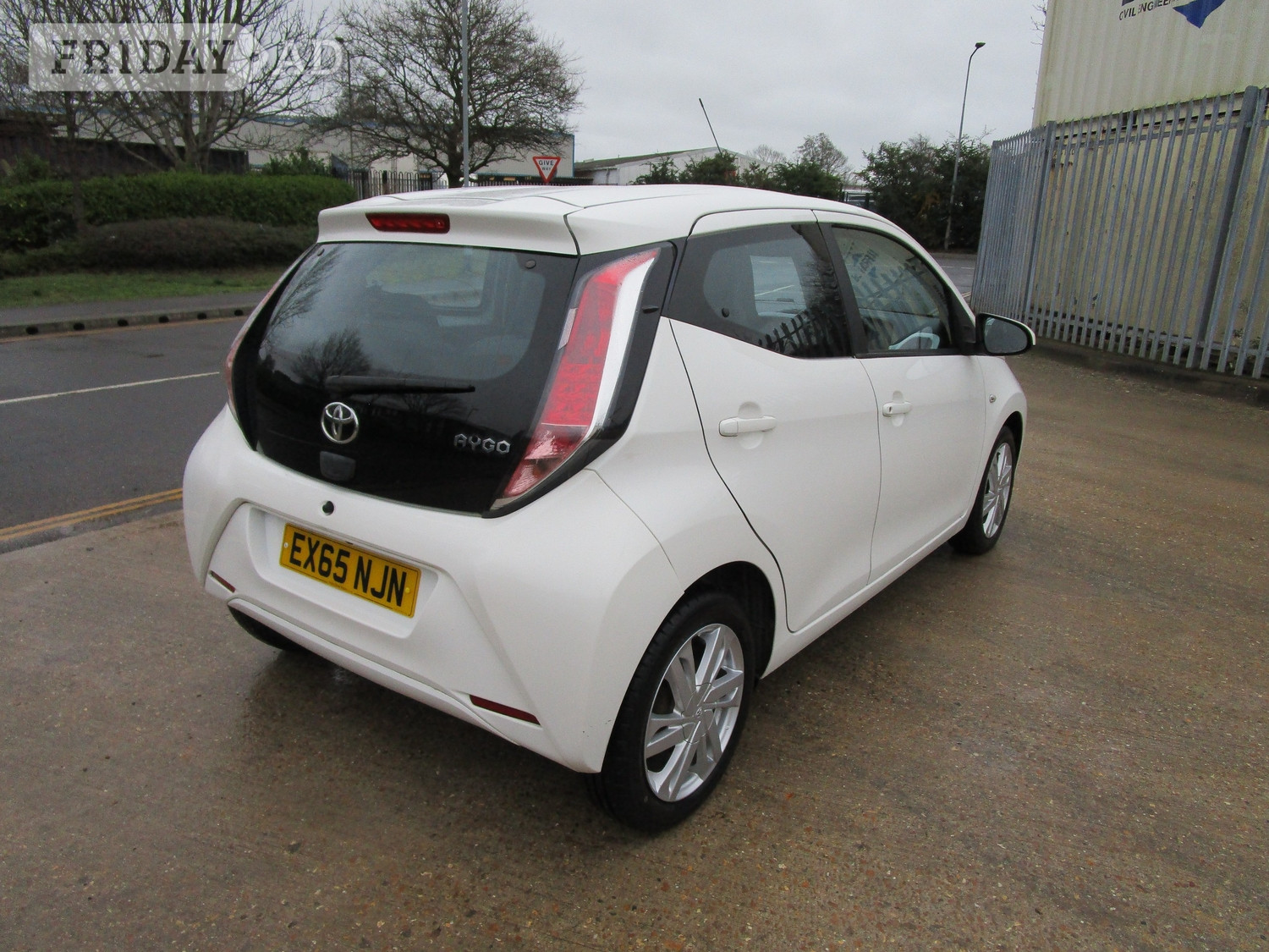 Toyota Aygo 2015 - Cars in Portsmouth