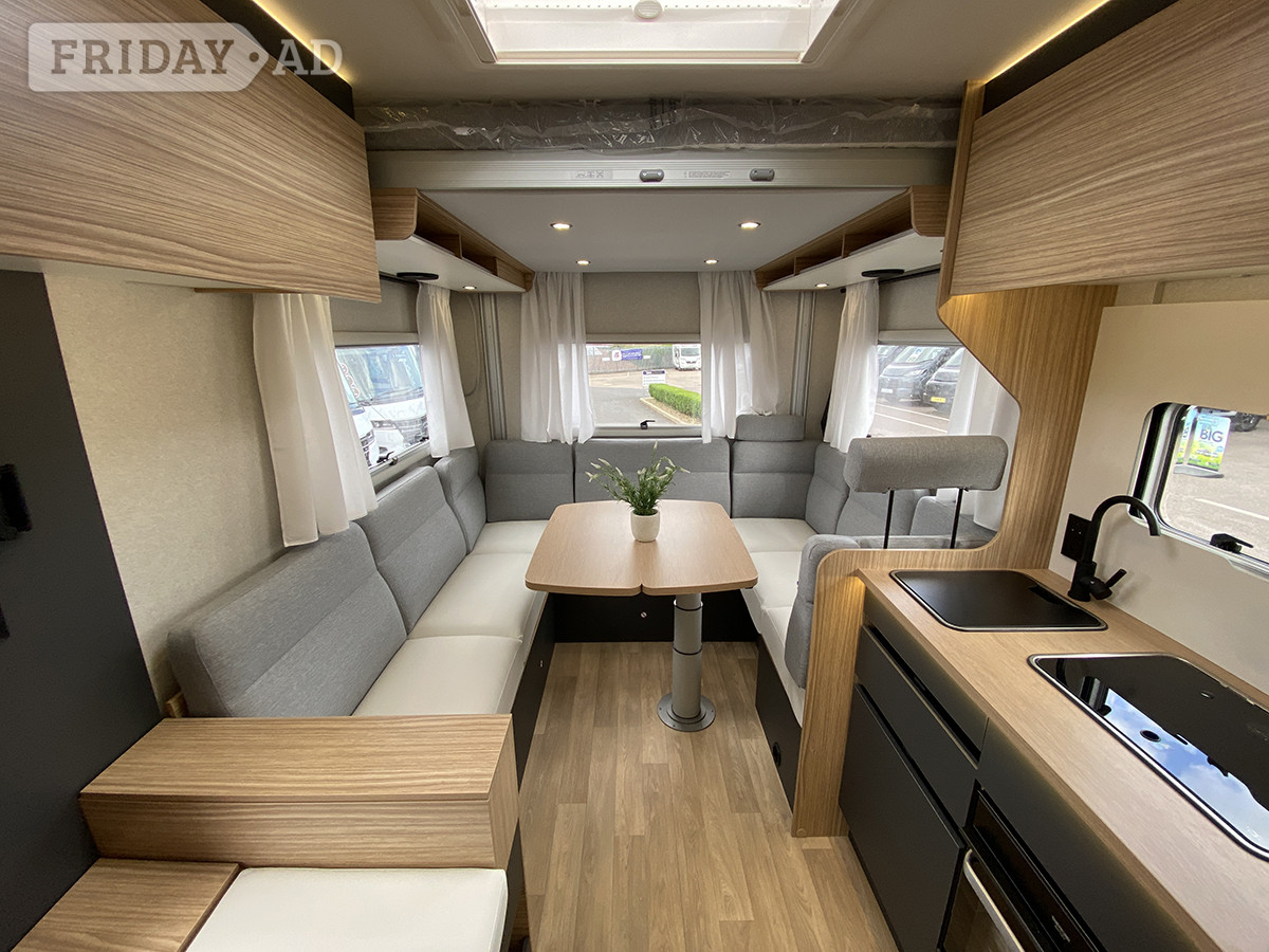 [4 berth ]Pilote Pacific P720U Evidence