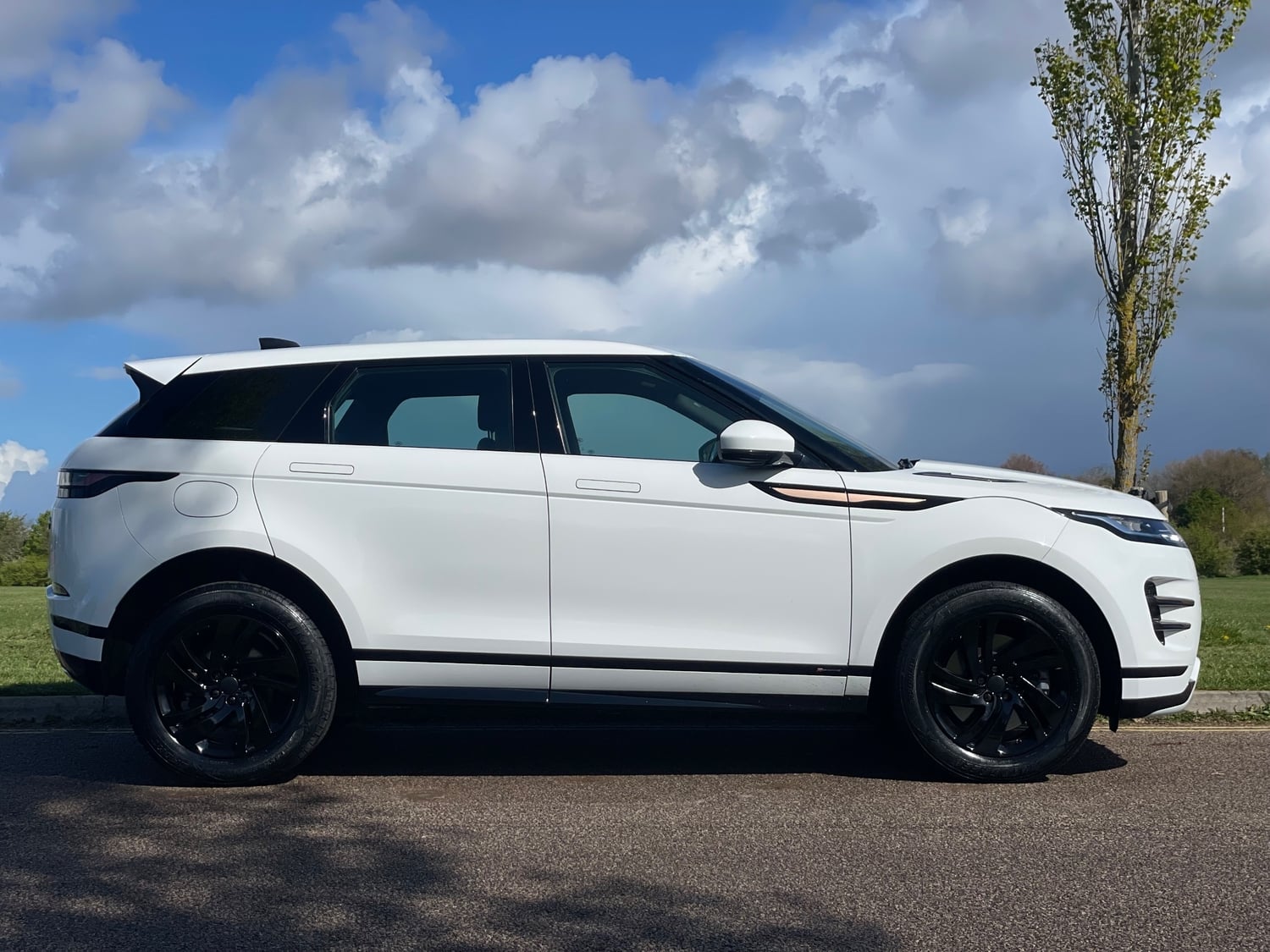 [ berth ]Land Rover Range Rover Evoque