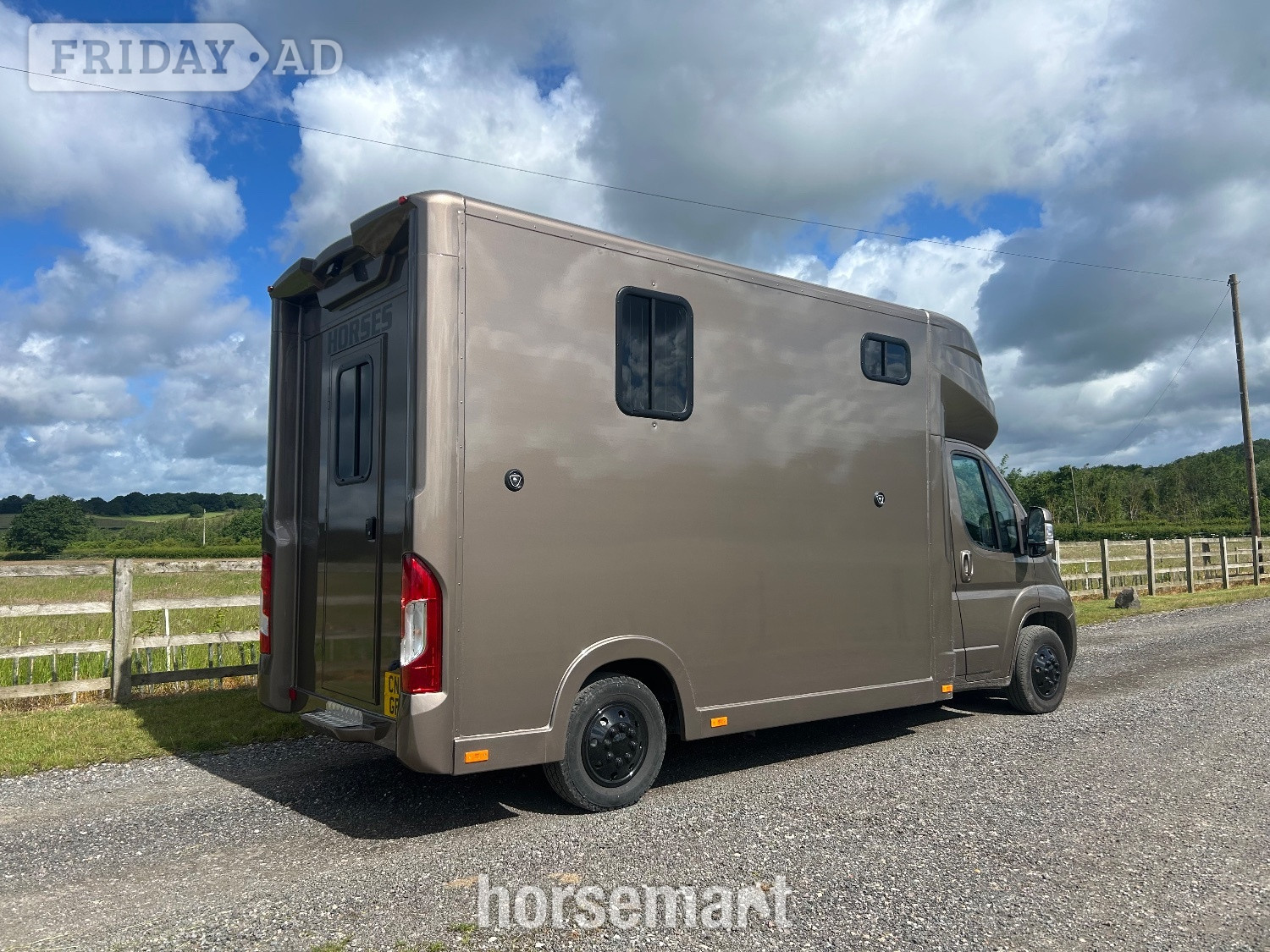 Equi Taxi  Peugeot Horsebox - Trailers & Horseboxes in Derby