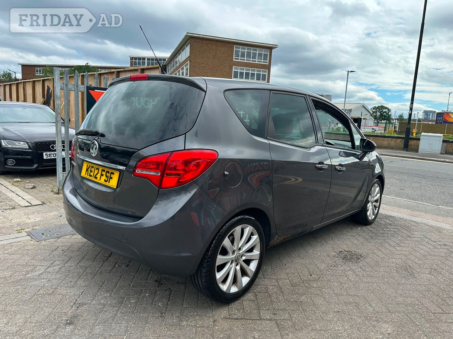 Vauxhall Meriva 2012 - Cars in Slough