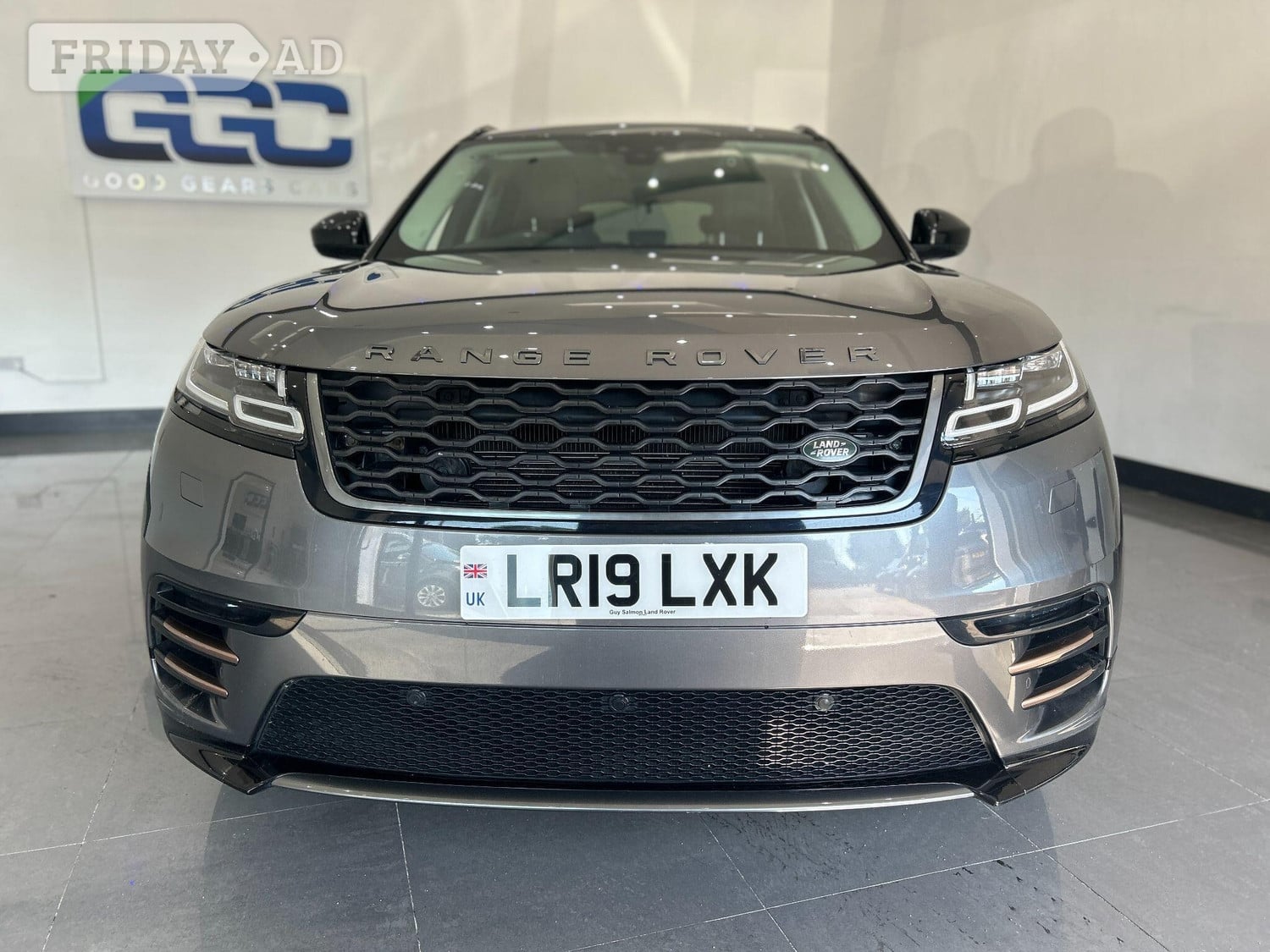 Land Rover Range Rover Velar 2019 - Cars in Stockport