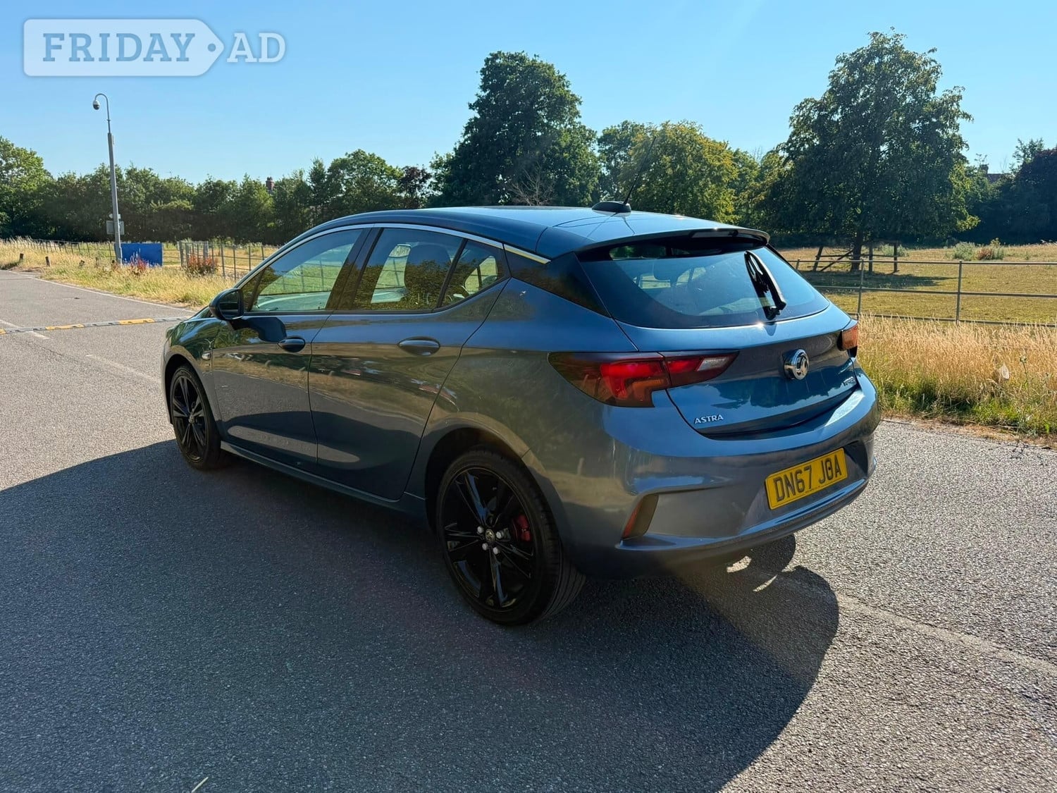 Vauxhall Astra 2017 - Cars in Hayes