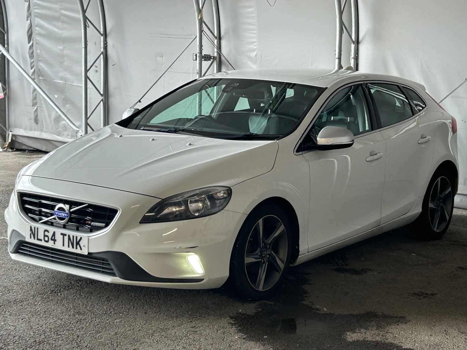 [ berth ]Volvo V40