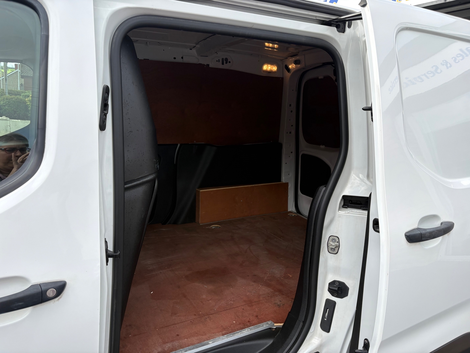 Peugeot Partner 2019 - Vans & Commercial Vehicles in Llanon
