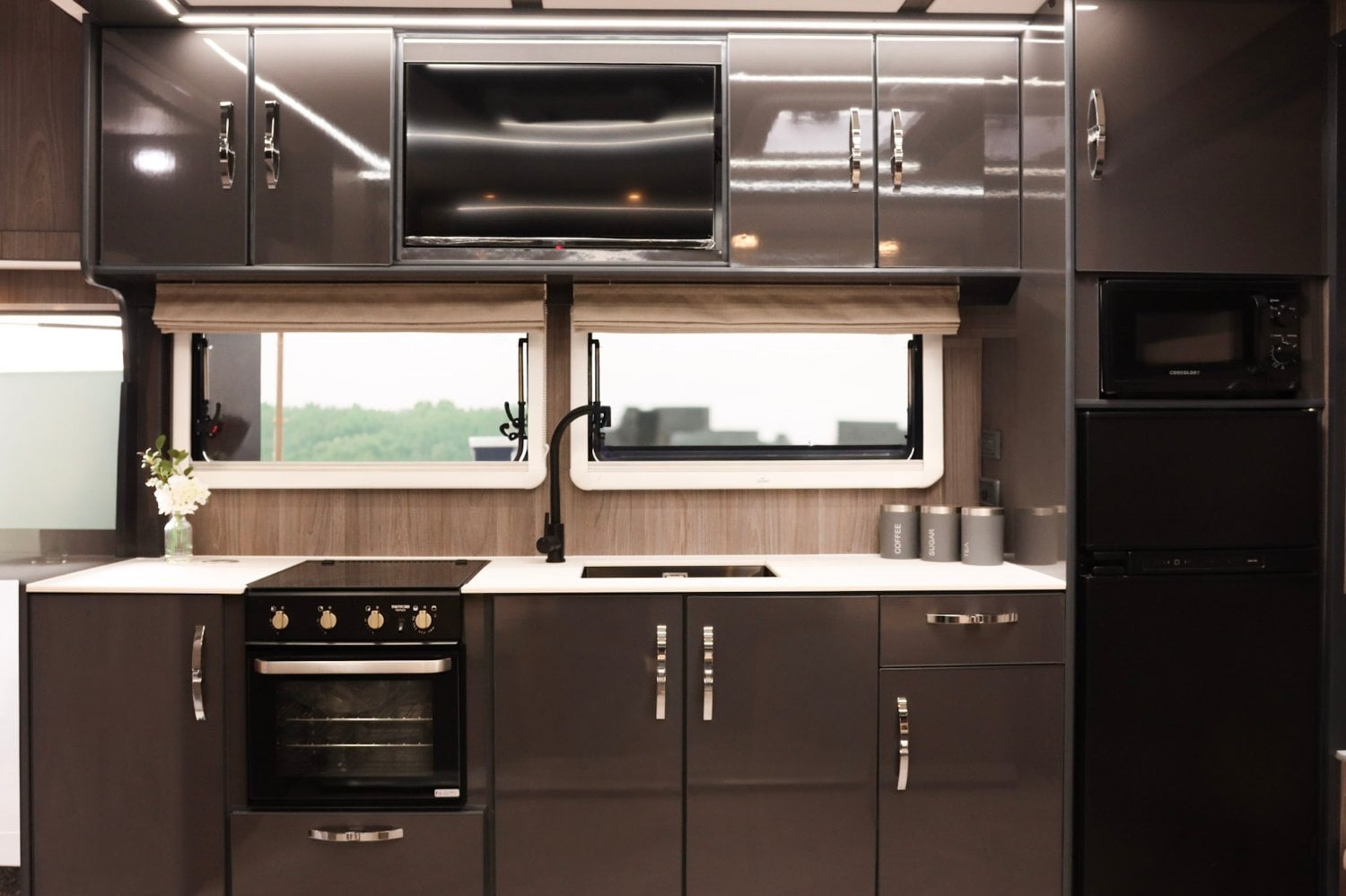I.C.E Vogue DAF Horsebox - Trailers & Horseboxes in Banstead