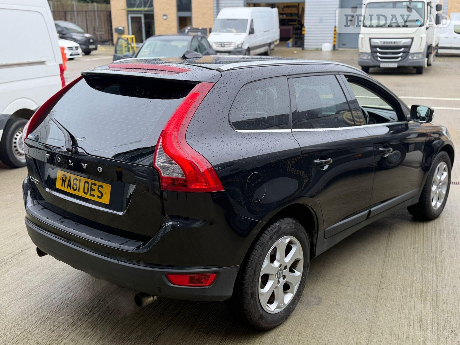 Volvo XC60 2011 - Cars in High Wycombe